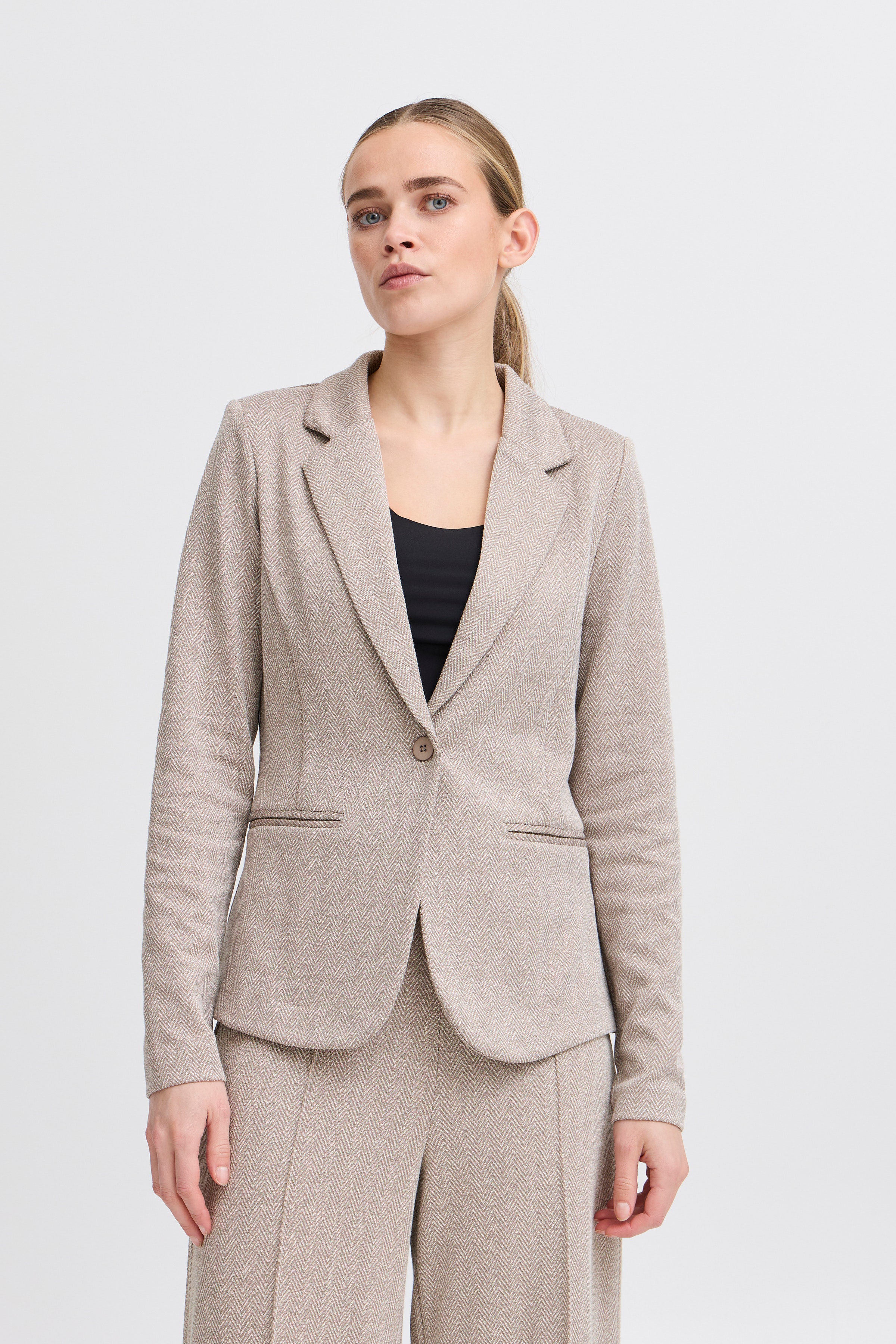 IHKATE JACQUARD Blazer LOOKBOOK FRONT 20121600-204261