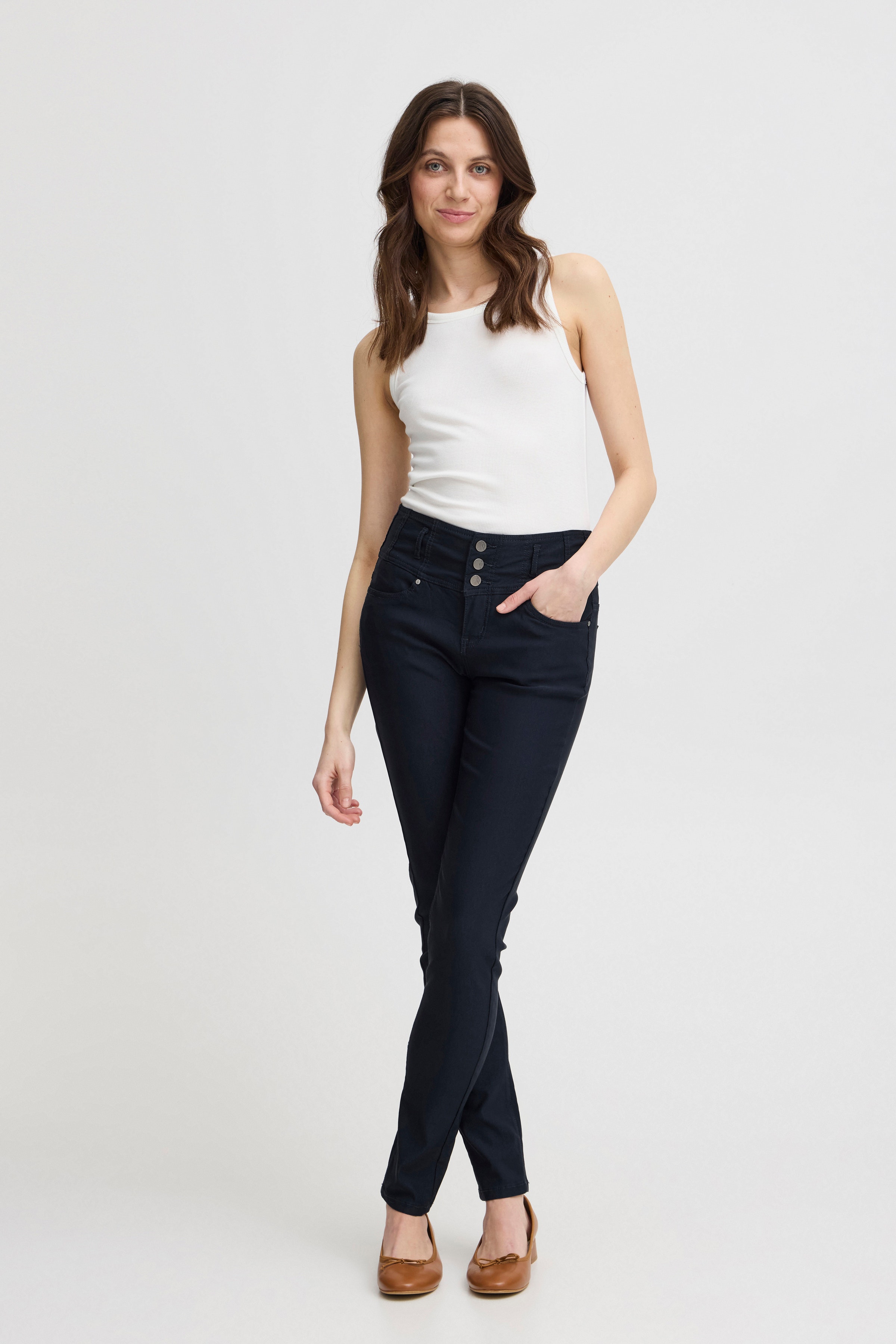 ZALINFR PANTS LOOKBOOK FRONT 601749-60468