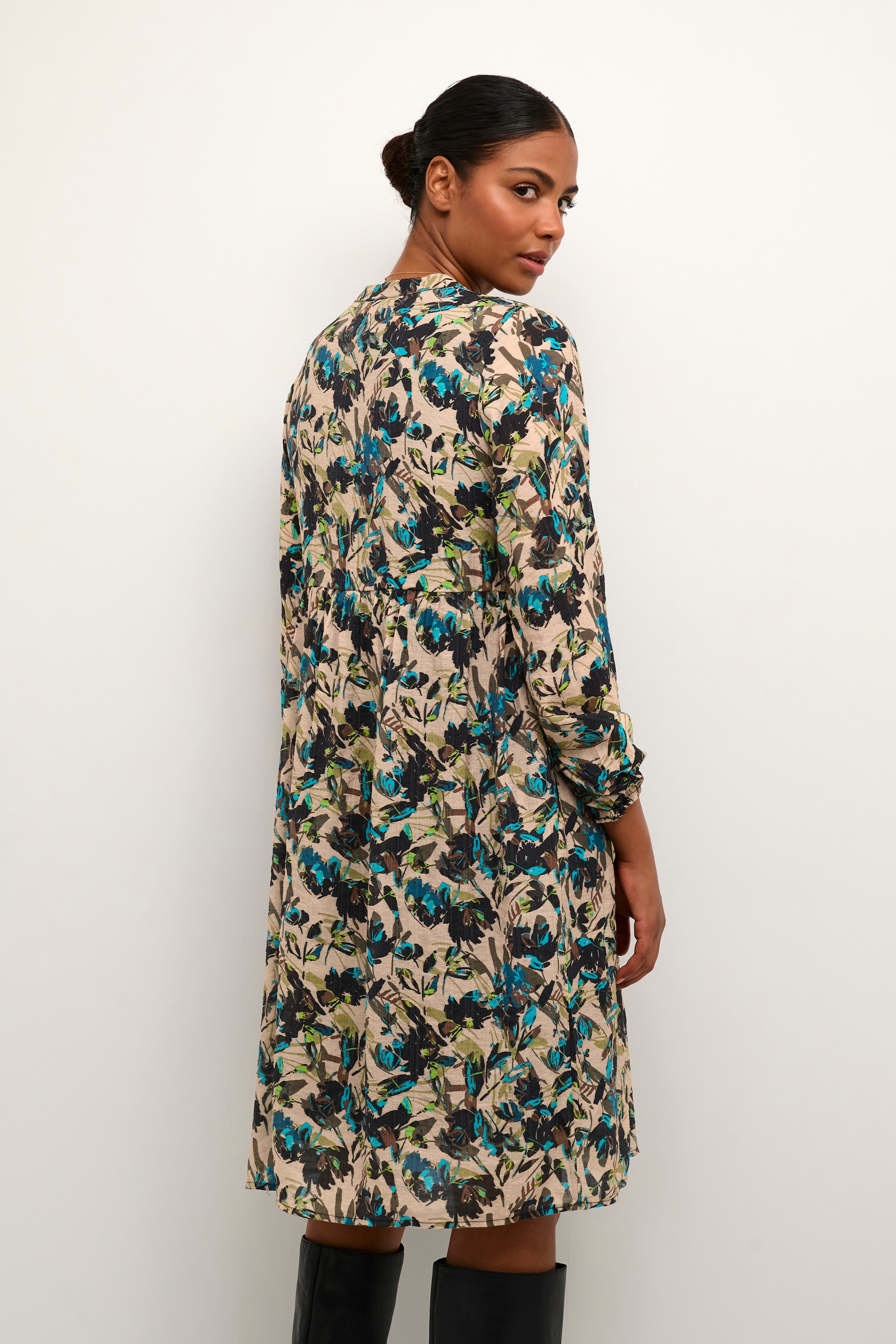 KAolga Dress LOOKBOOK BACK 10507641-104490