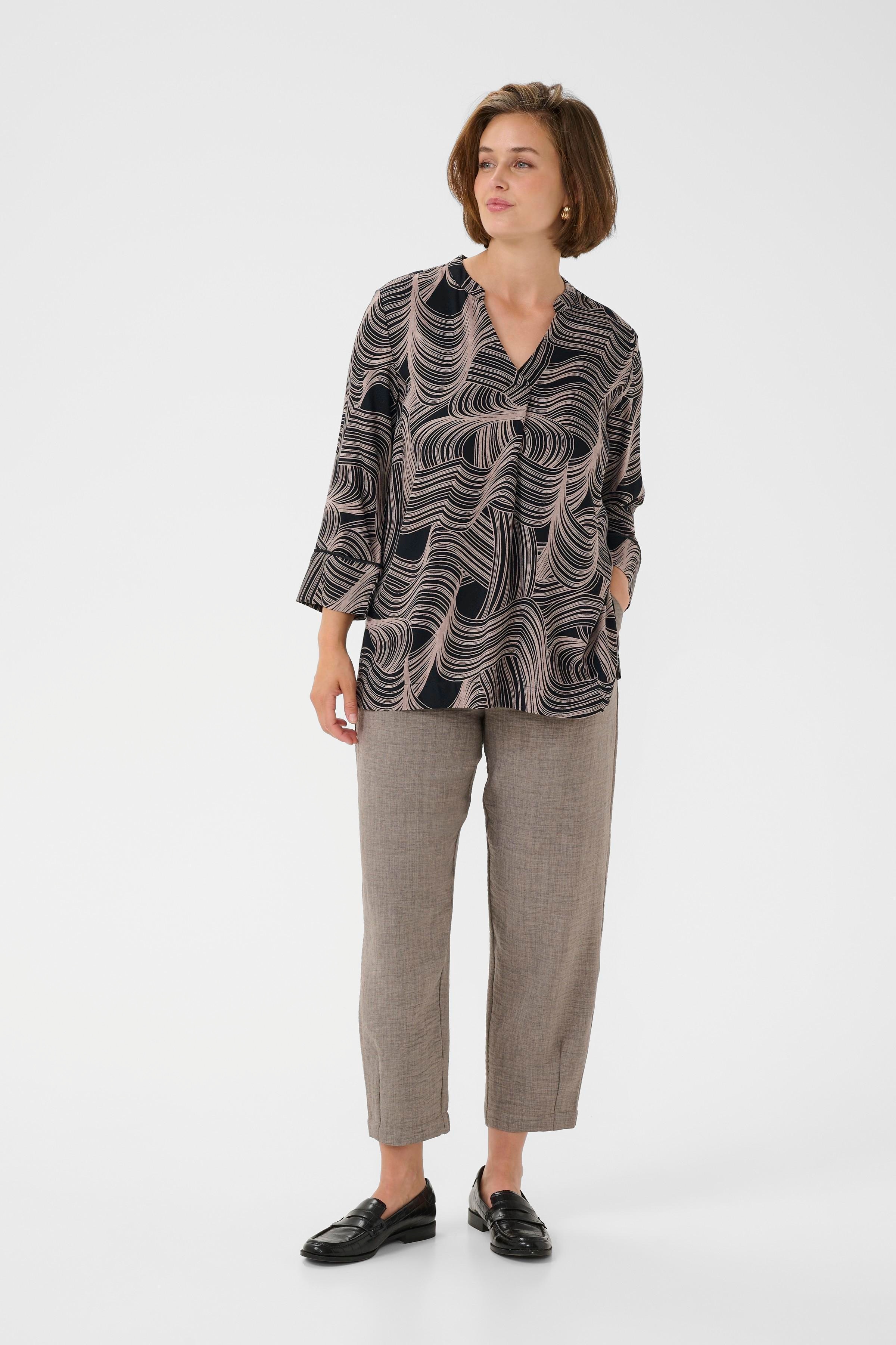 BPerianna Bluse LOOKBOOK FRONT 40200041-108648