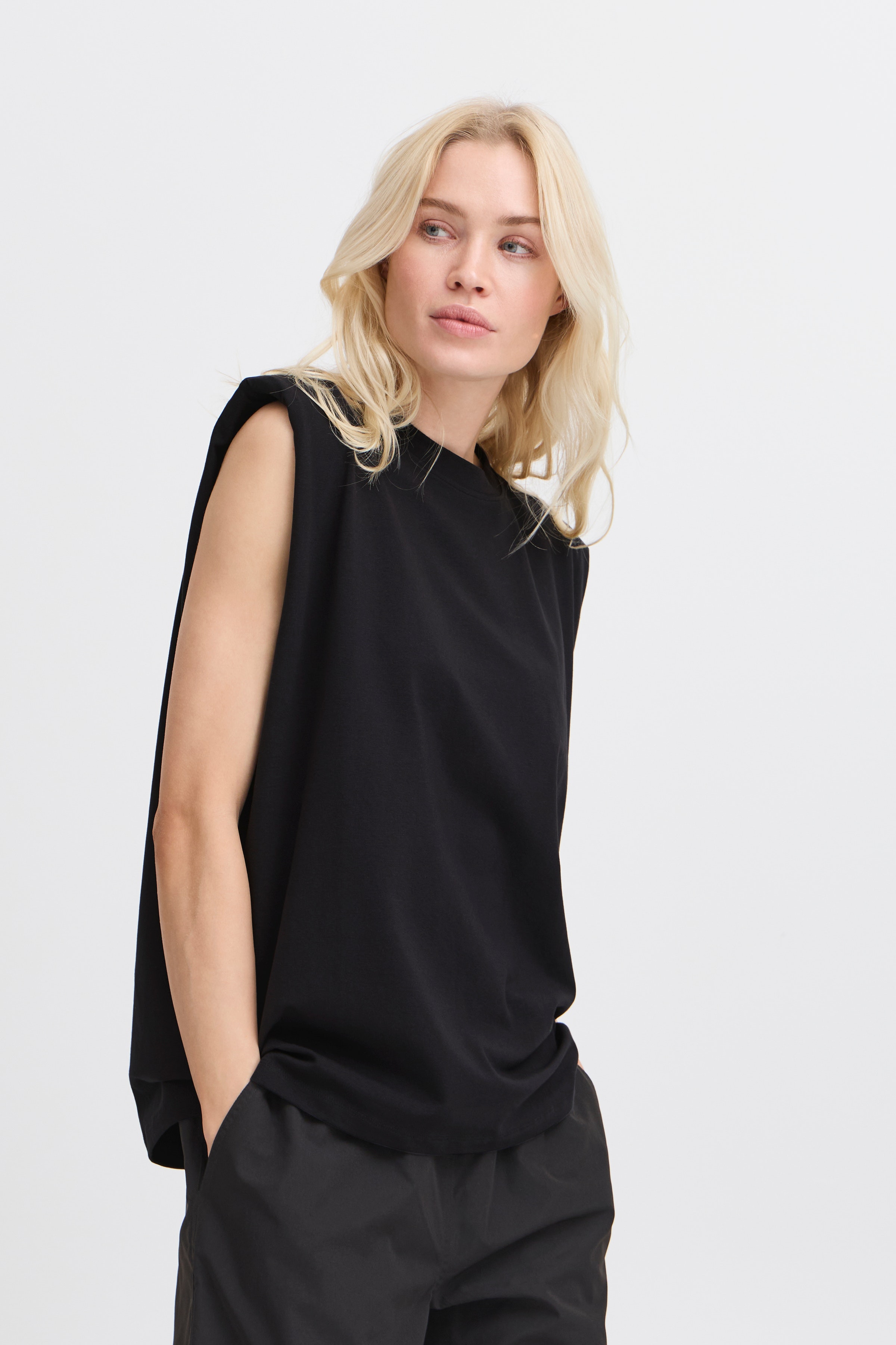 JCSIMONA T-shirt LOOKBOOK FRONT 22800920-203650
