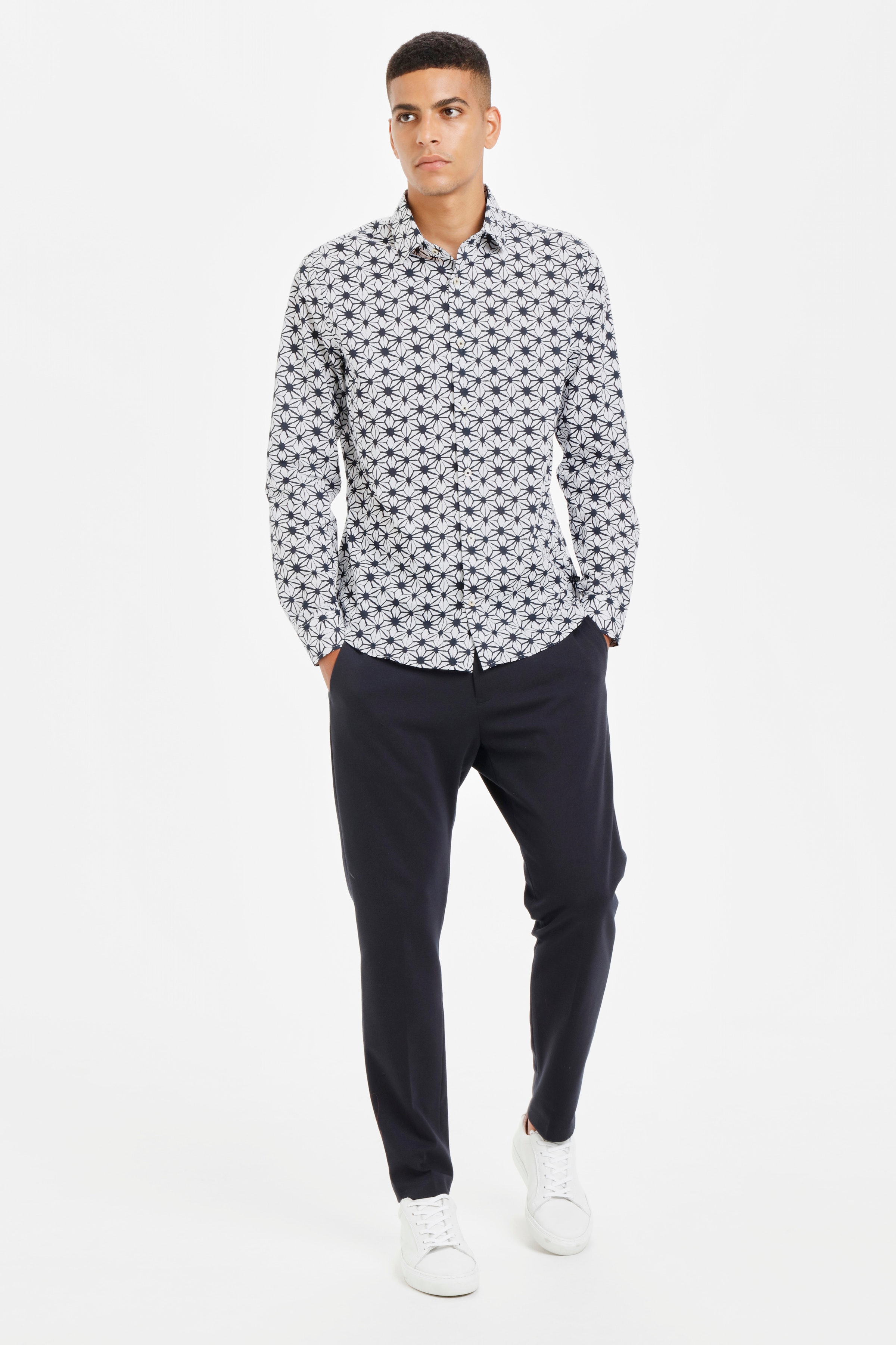 Trostol B7 Shirt LOOKBOOK FRONT 30204307-20210