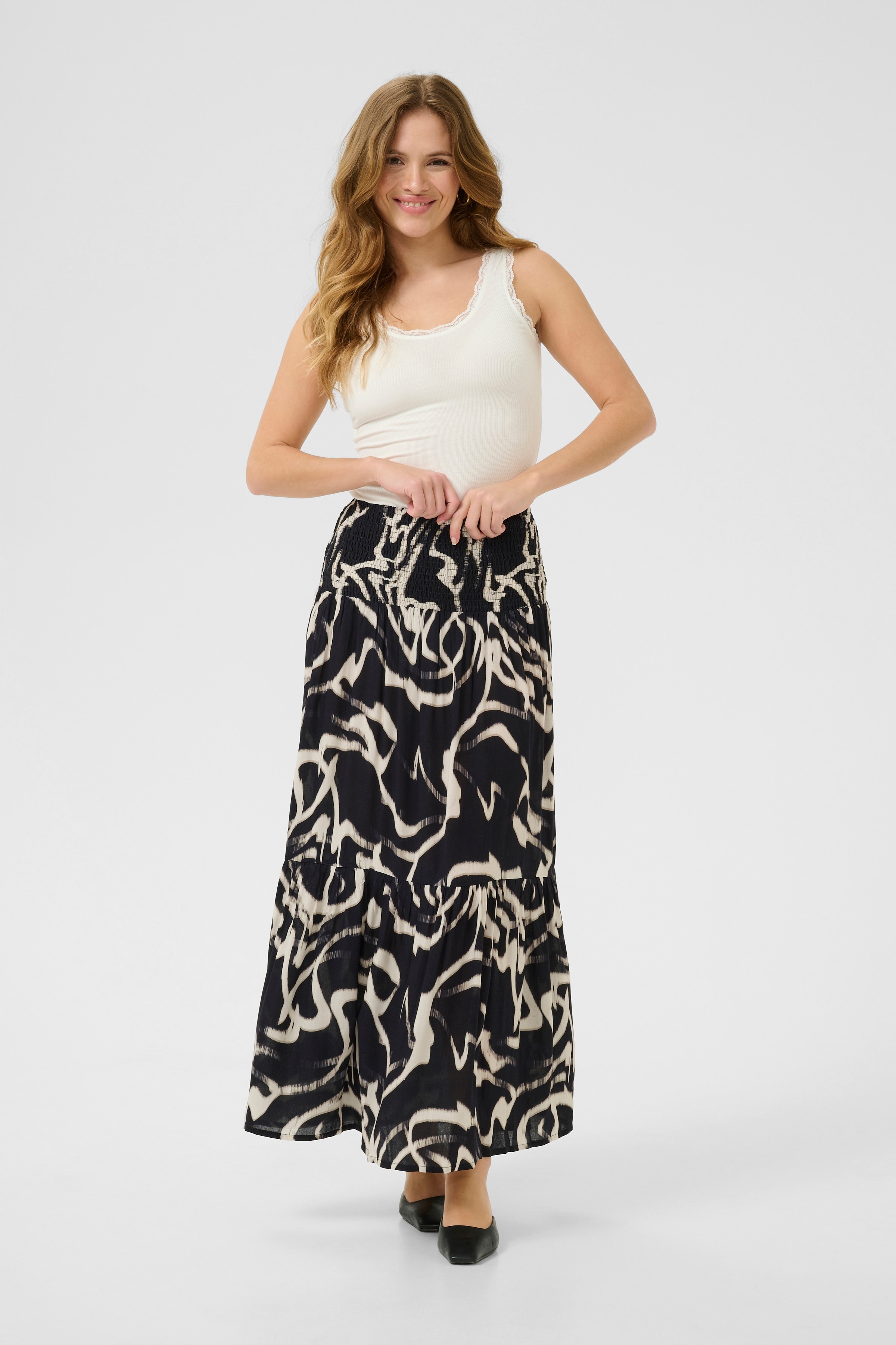 KAbeathe Skjørt LOOKBOOK FRONT 10510316-107701