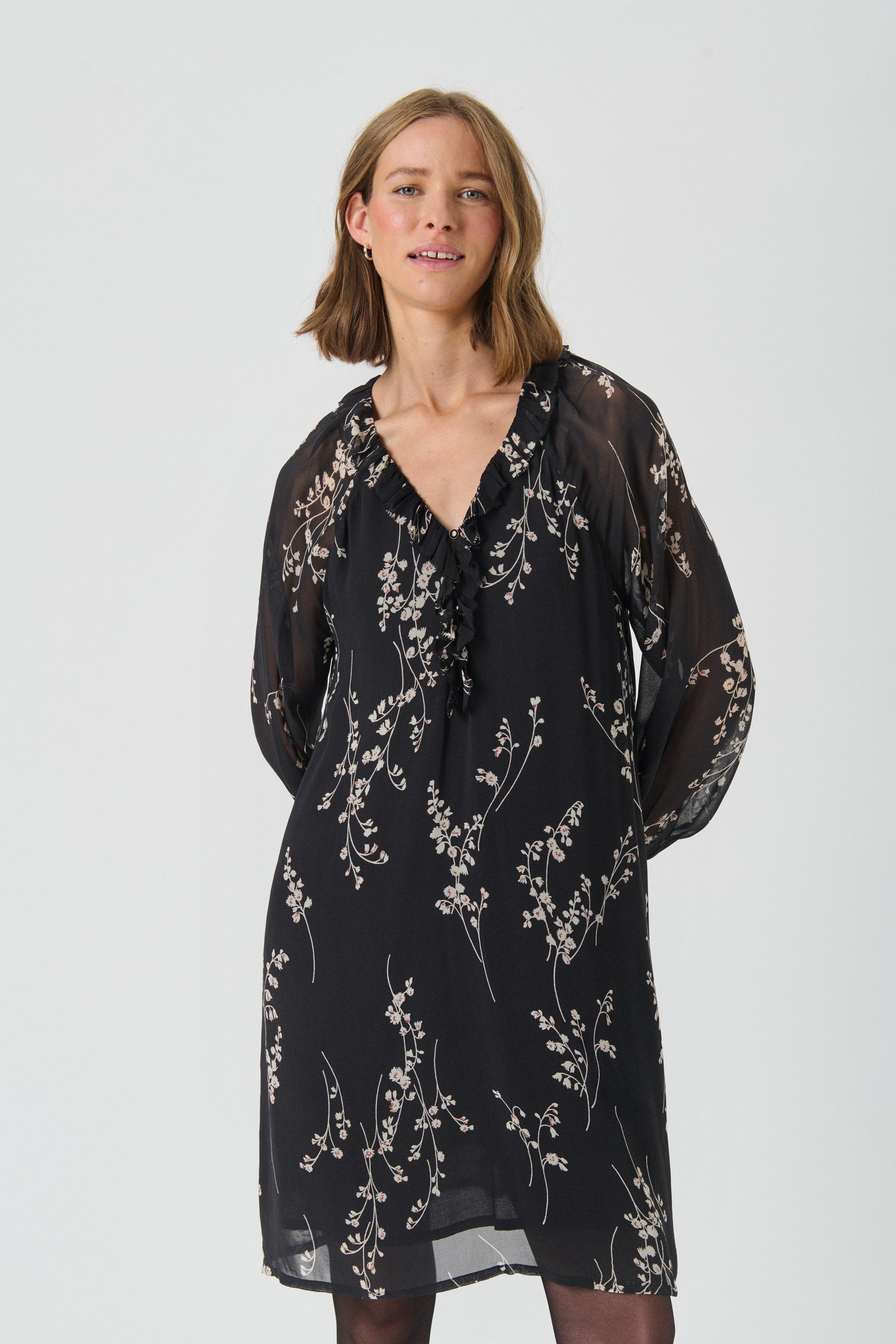 UrmaDR Klänning LOOKBOOK FRONT 30310138-304387