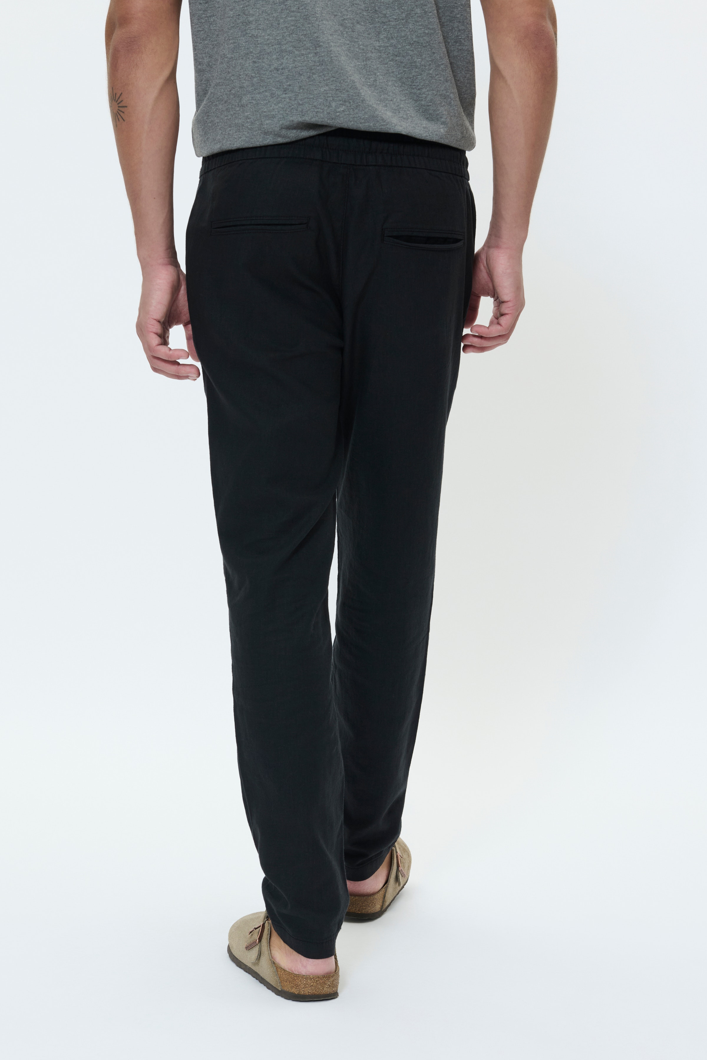 MAbarton linen trousers LOOKBOOK BACK 30206031-300275