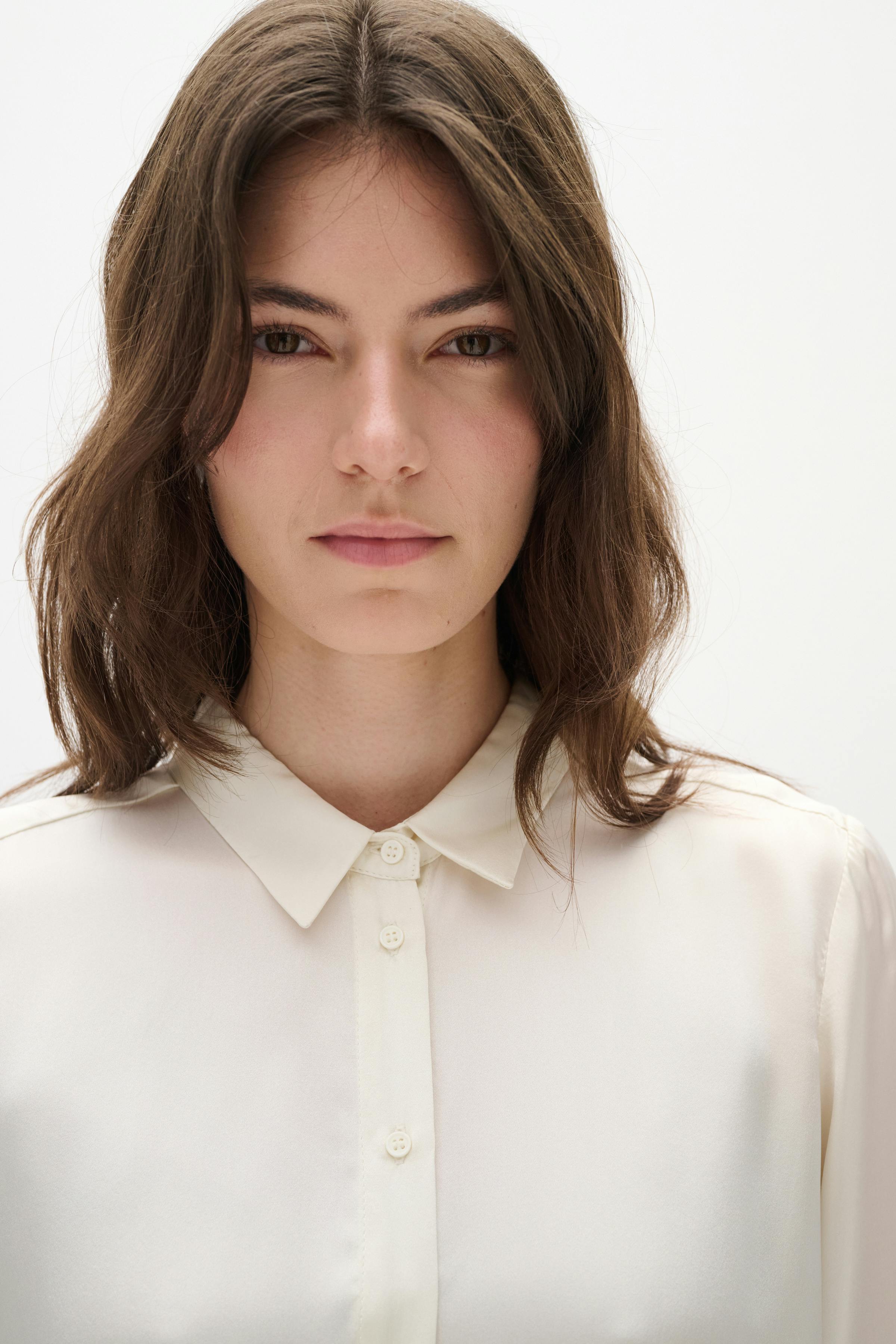 Leonore Shirt Premium LOOKBOOK DETAIL 30104237-110701