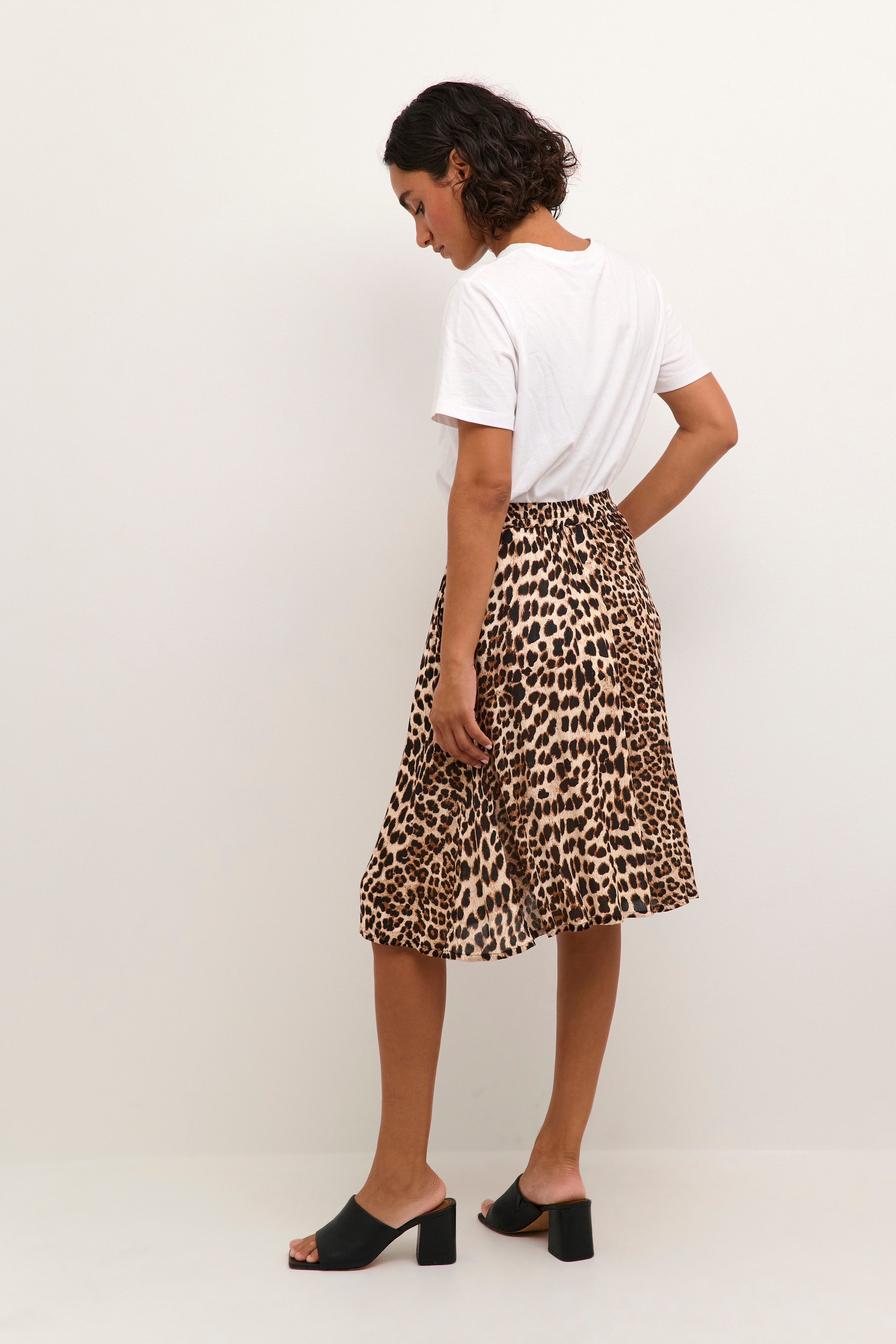 KAamber Skirt LOOKBOOK BACK 10508626-105798