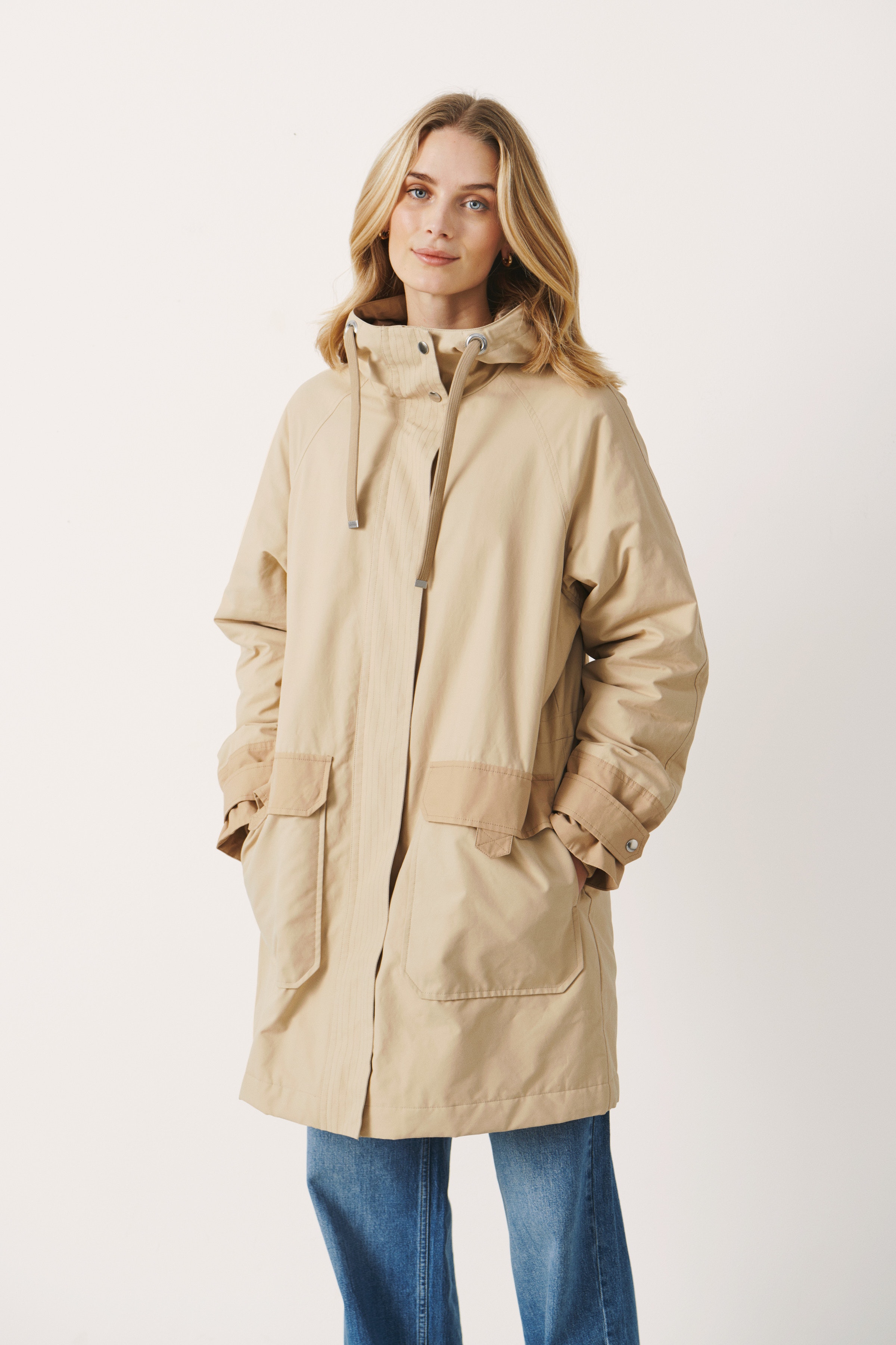 SianaPW Mantel LOOKBOOK FRONT 30307348-151116