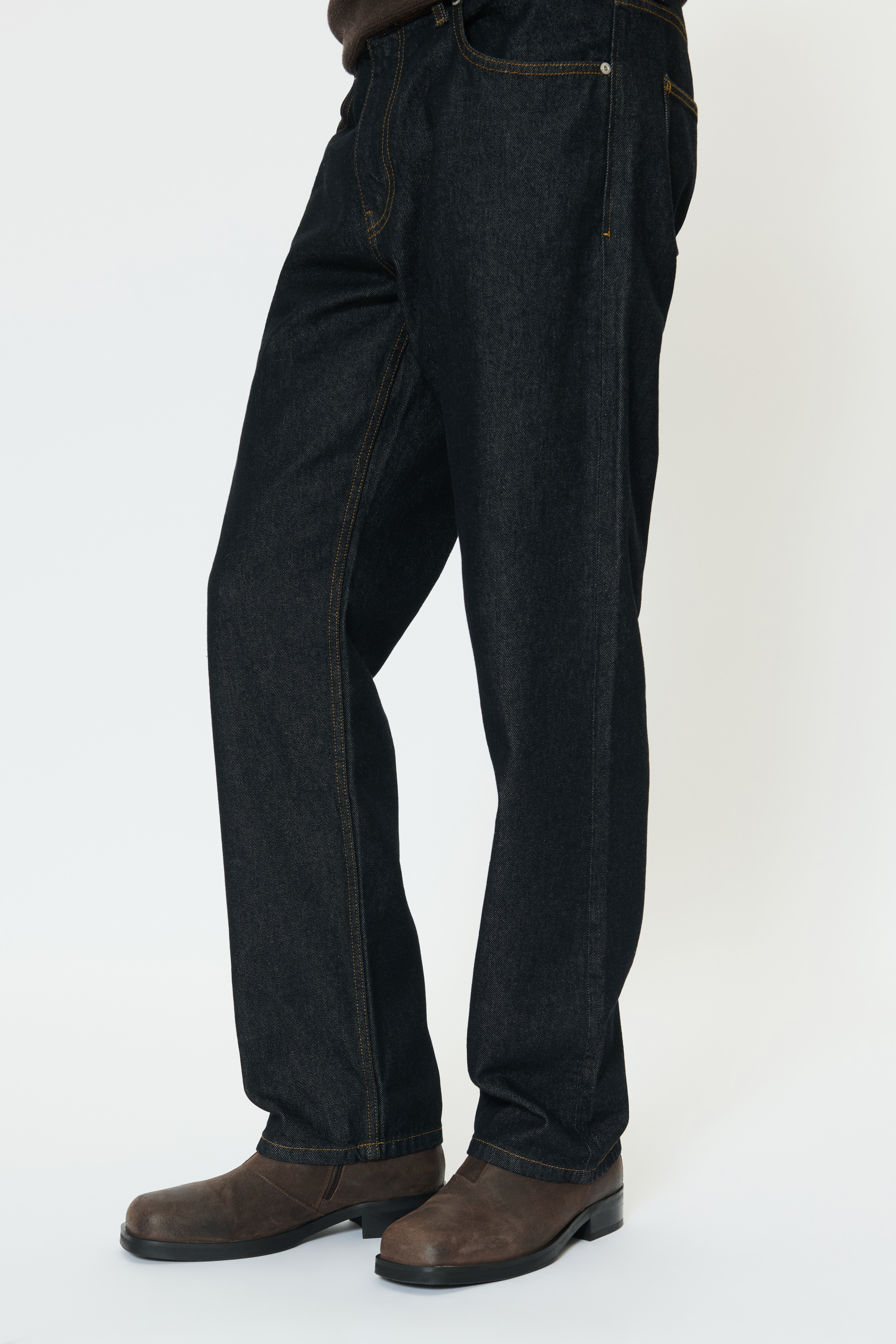 MADover Shoe LOOKBOOK FRONT 30209032-191103