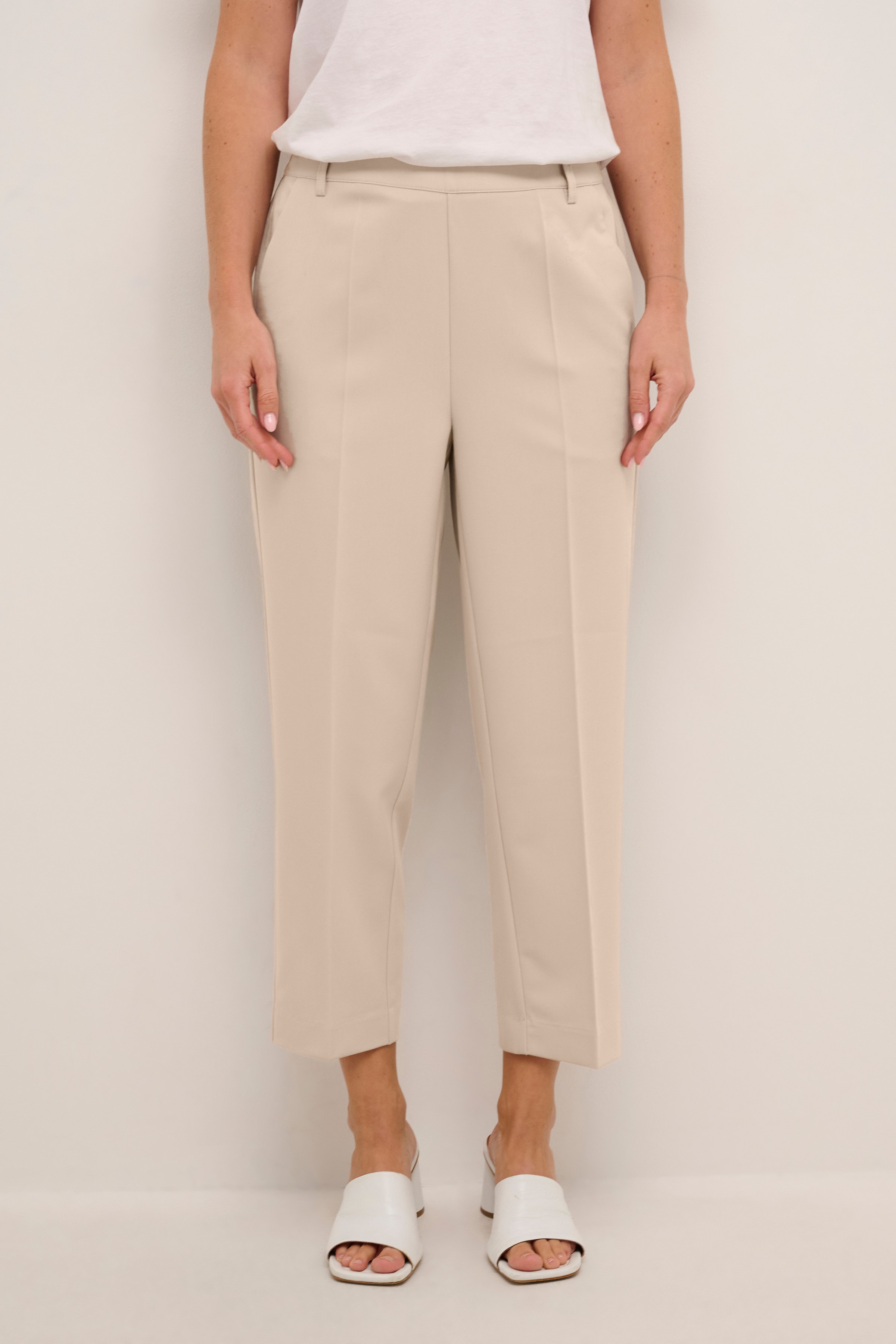 KAsakura Trousers LOOKBOOK FRONT 10506127-151305