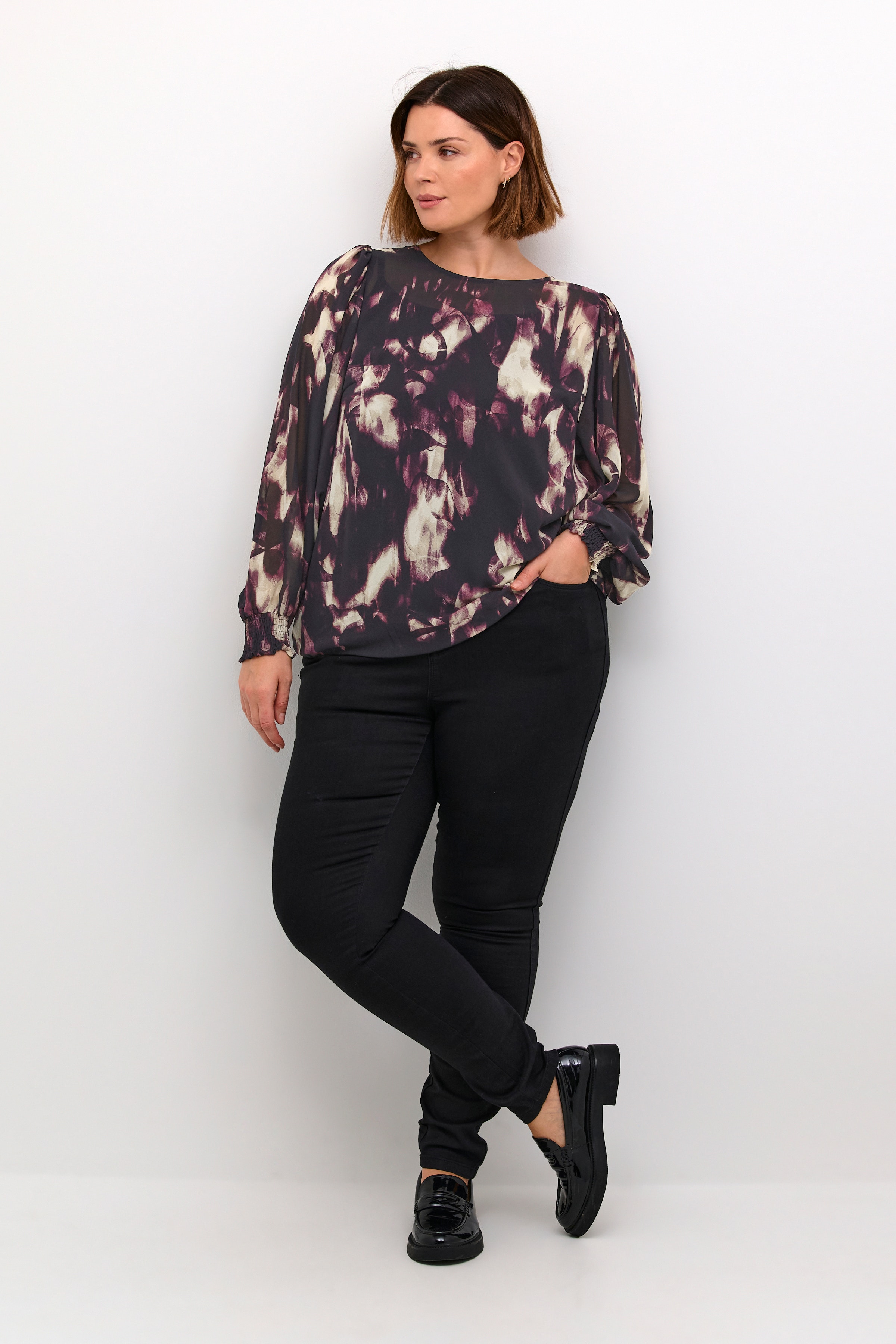 KCnour Bluse LOOKBOOK FRONT 10582699-106600