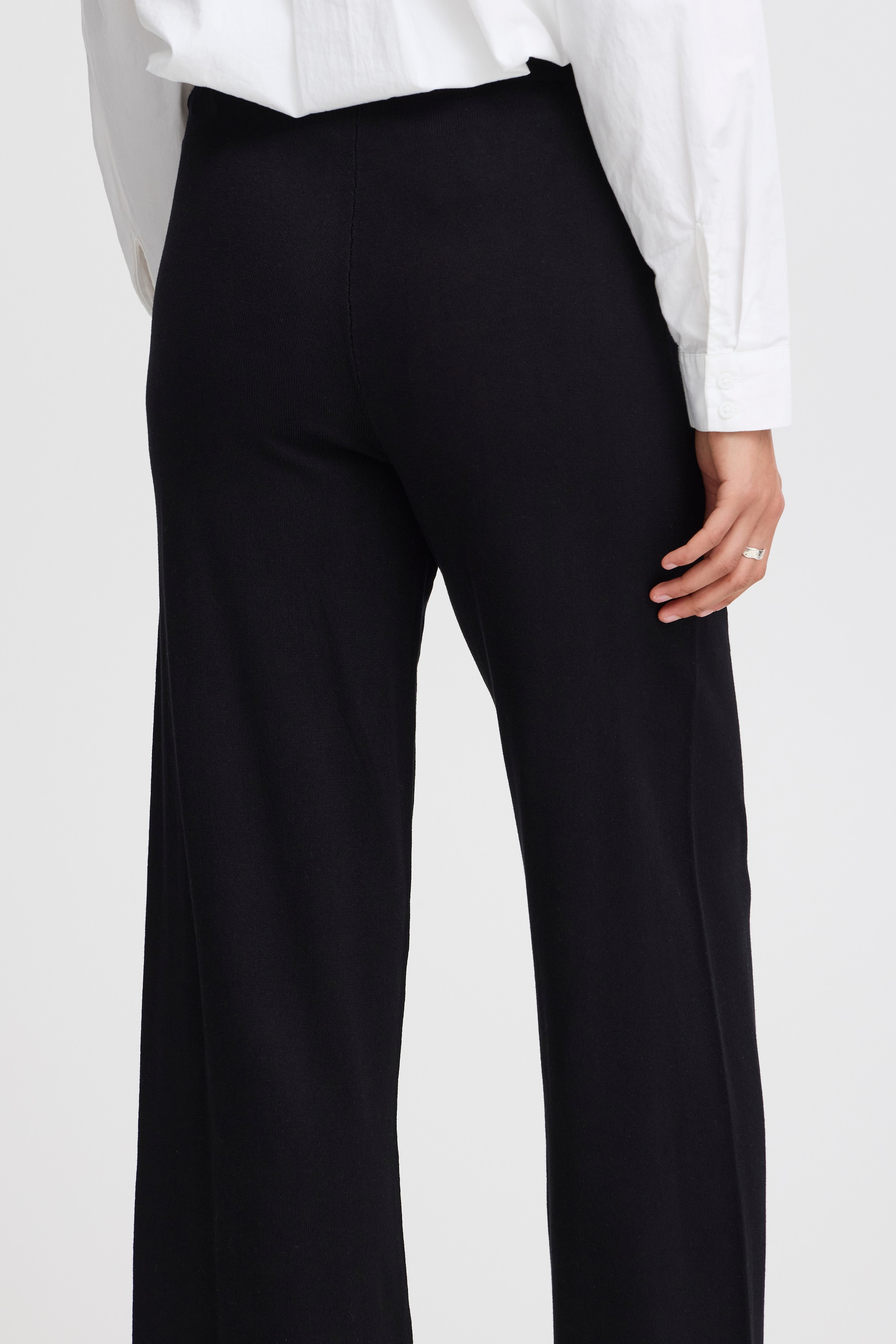 BYMMORLA Trousers LOOKBOOK DETAIL 20815303-200451