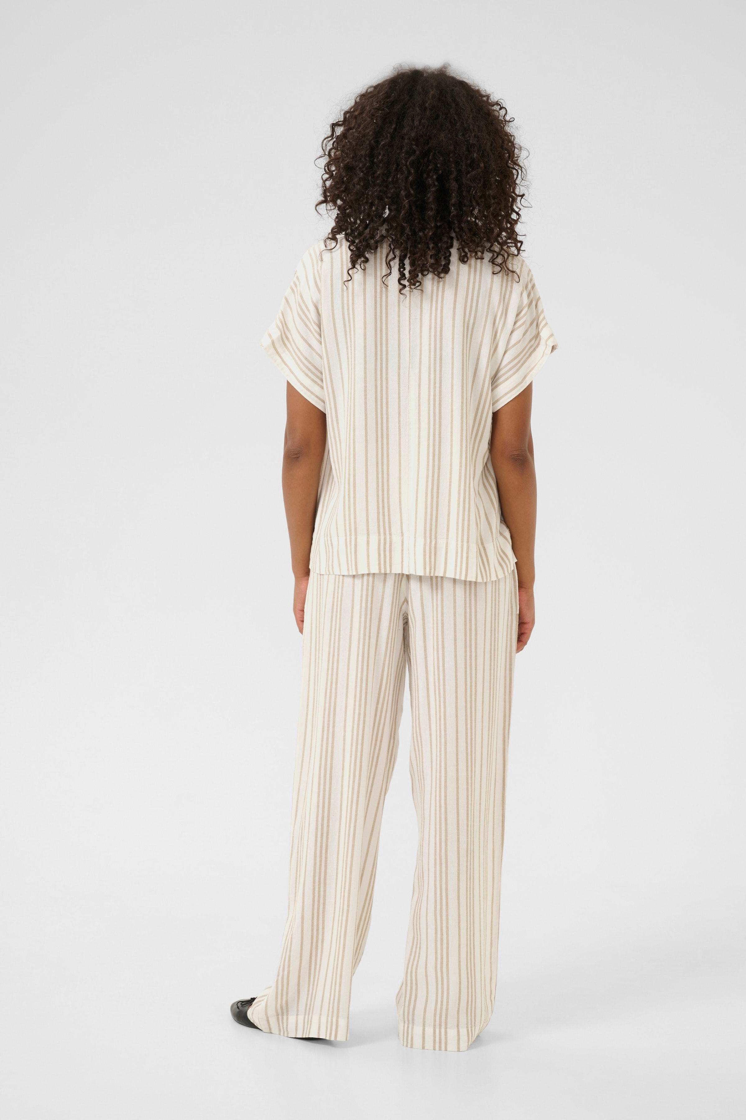 KAmilia Lin Top LOOKBOOK BACK 10509670-107125