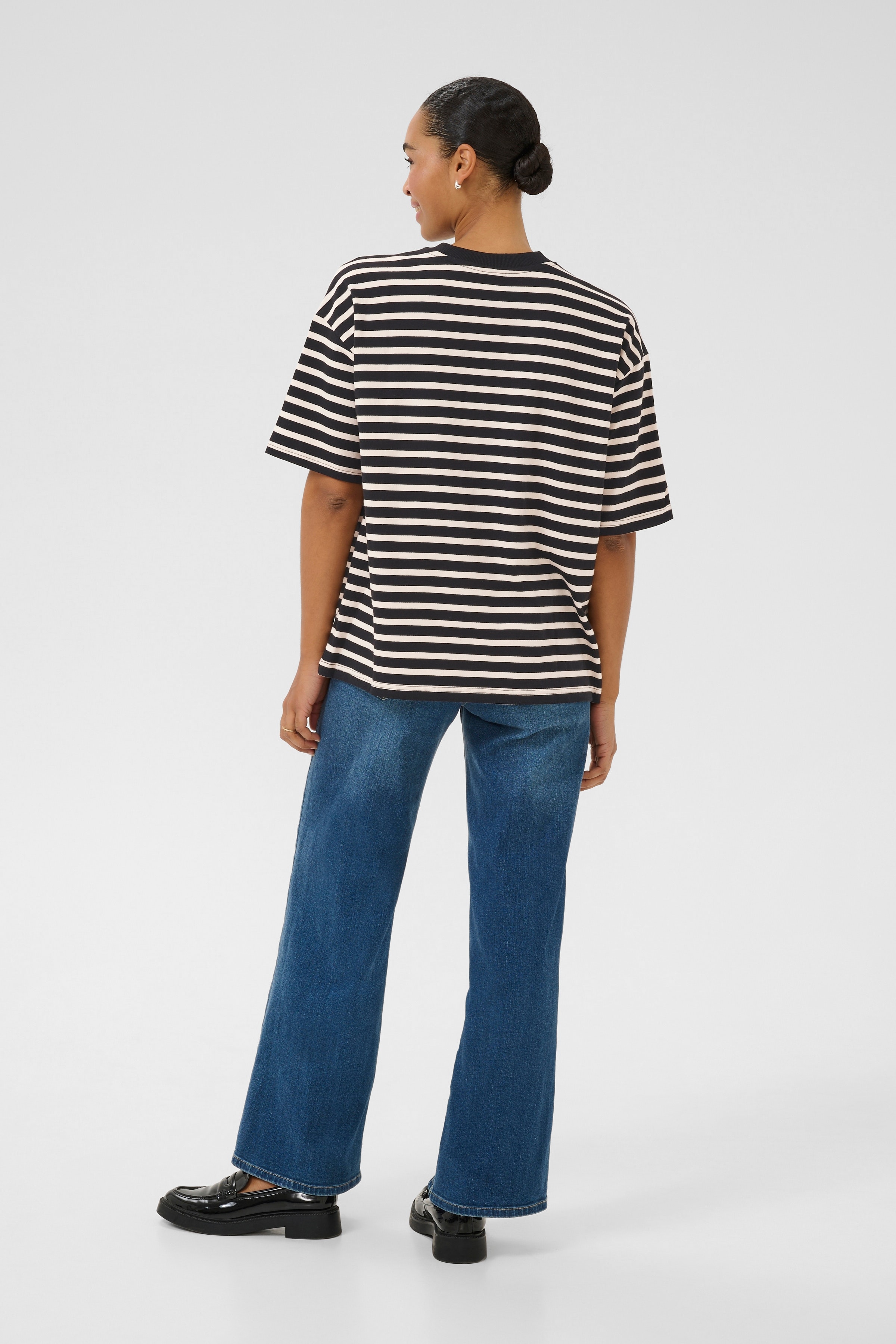 KAlora T-shirt LOOKBOOK BACK 10509454-106871