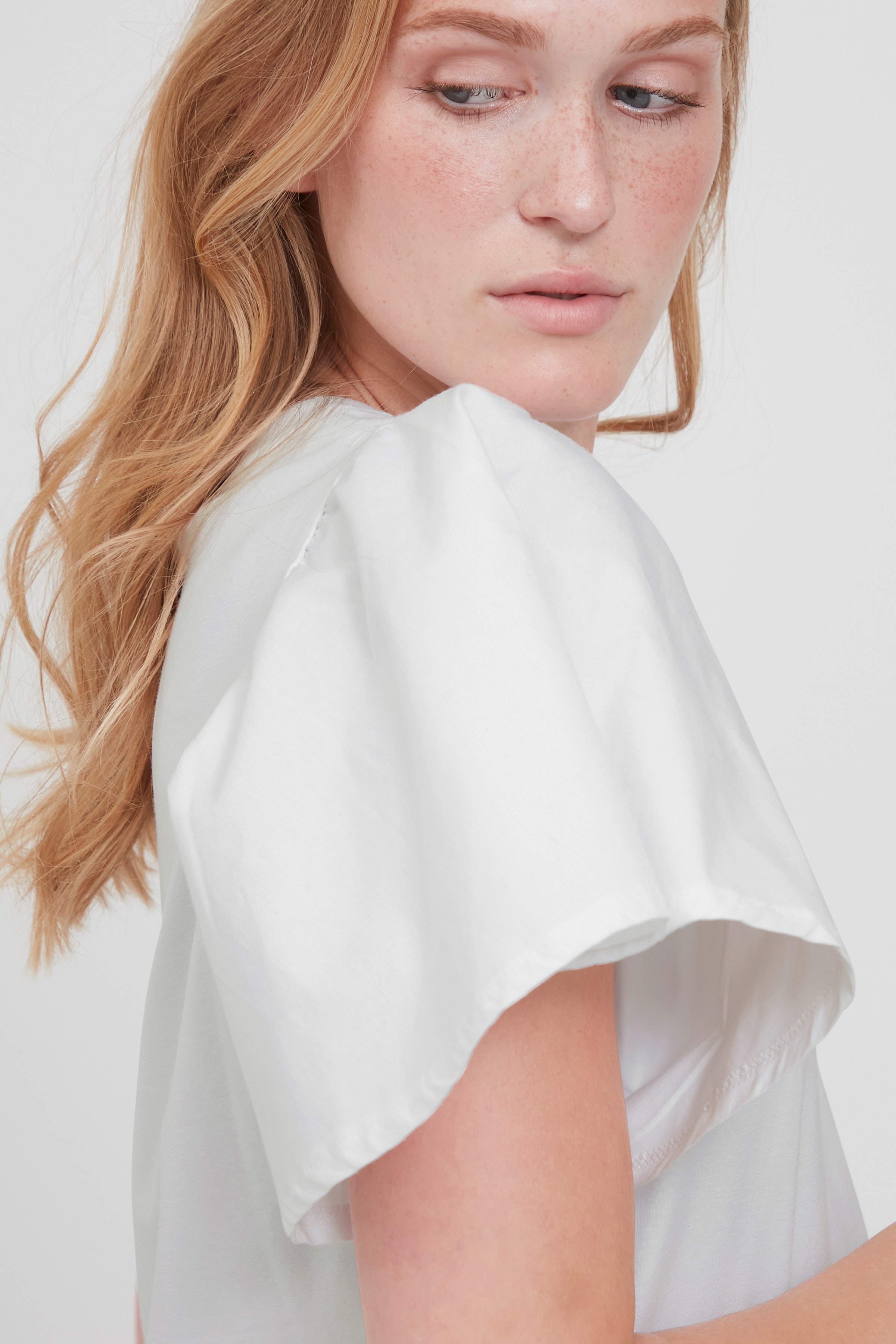 BYREGITTA T-shirt LOOKBOOK DETAIL 20810259-110601