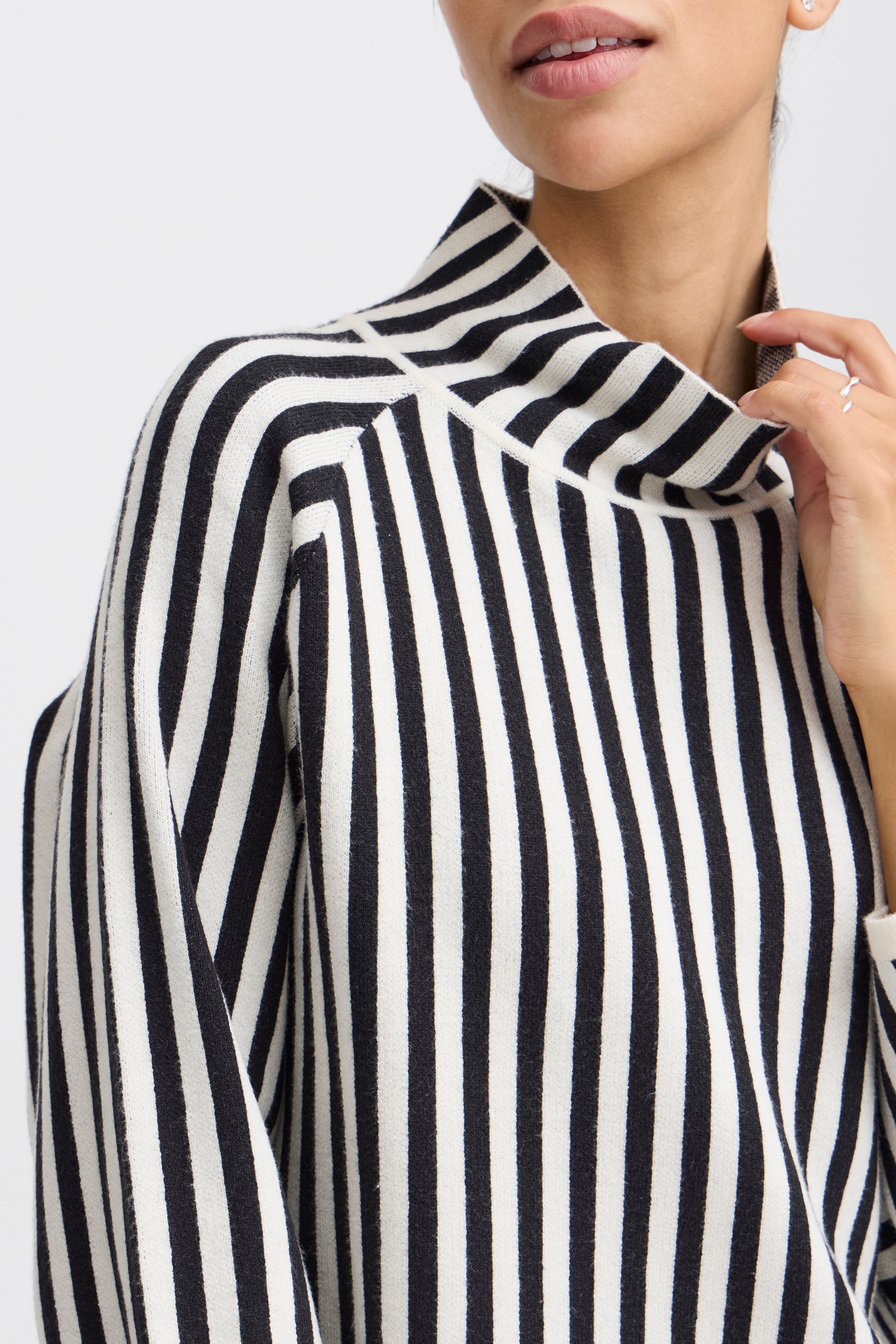 BYOTARI Pullover LOOKBOOK DETAIL 20815626-200453