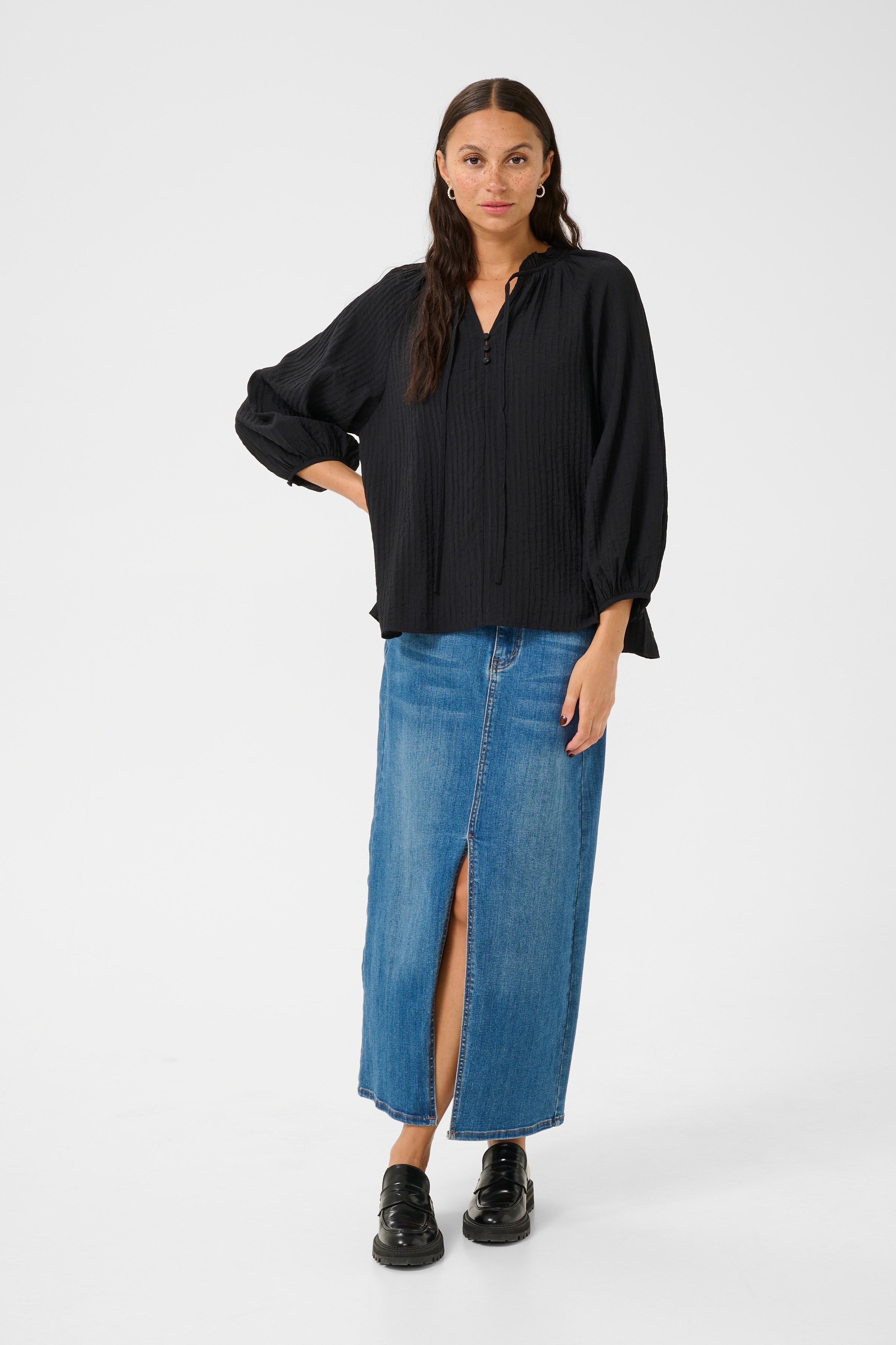 KAlianna Bluse LOOKBOOK FRONT 10509400-100121