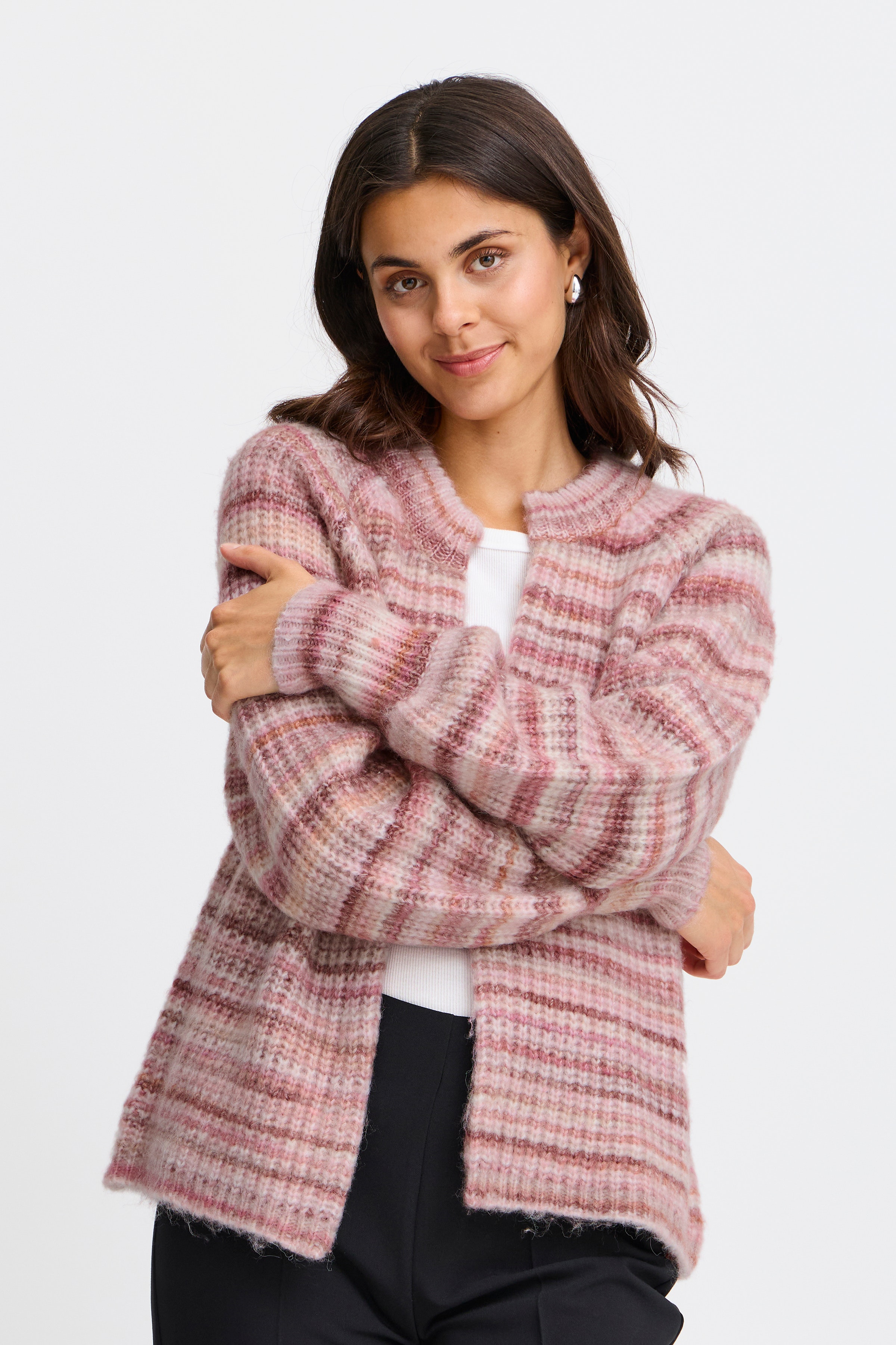 FRMANNY Cardigan LOOKBOOK FRONT 20615056-203582