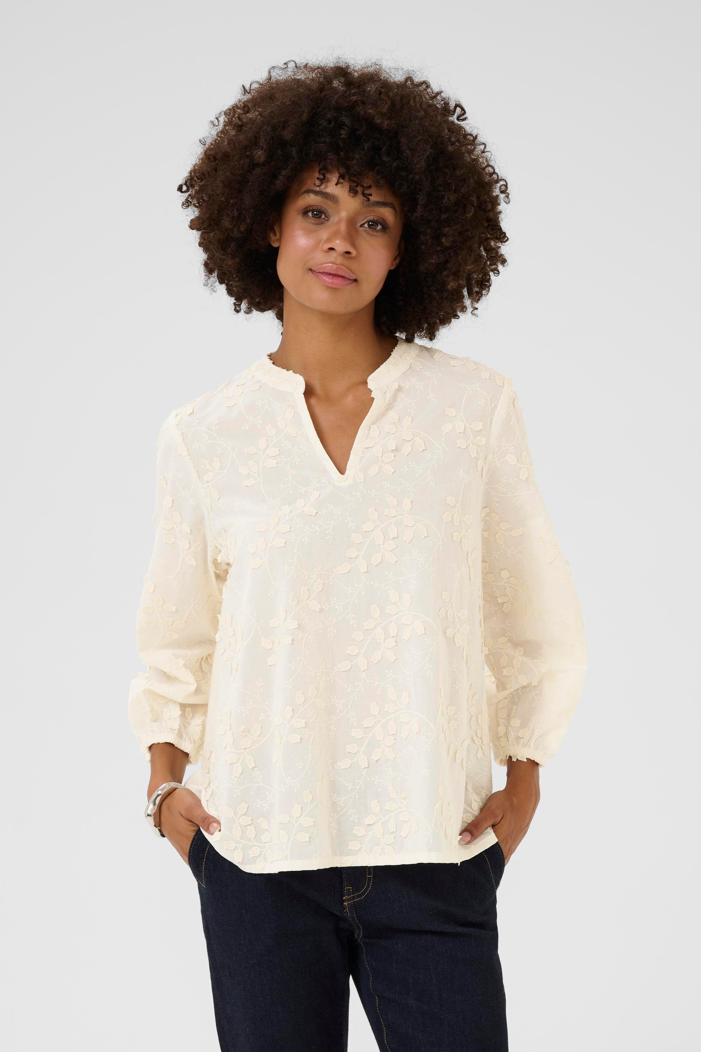 CUnedia Bluse LOOKBOOK FRONT 50112107-120304