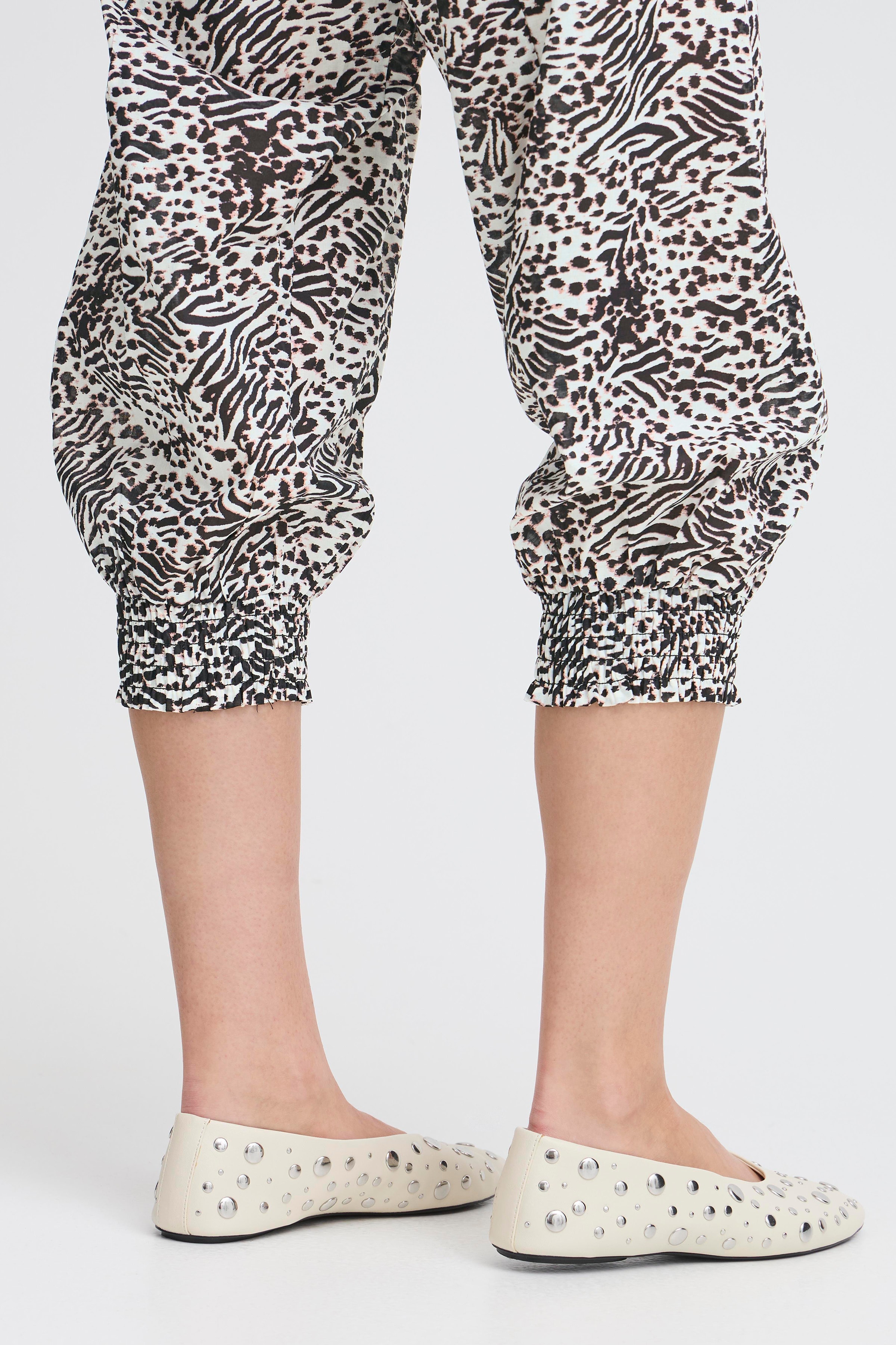 PZJILL Byxor LOOKBOOK DETAIL 50200339-204876