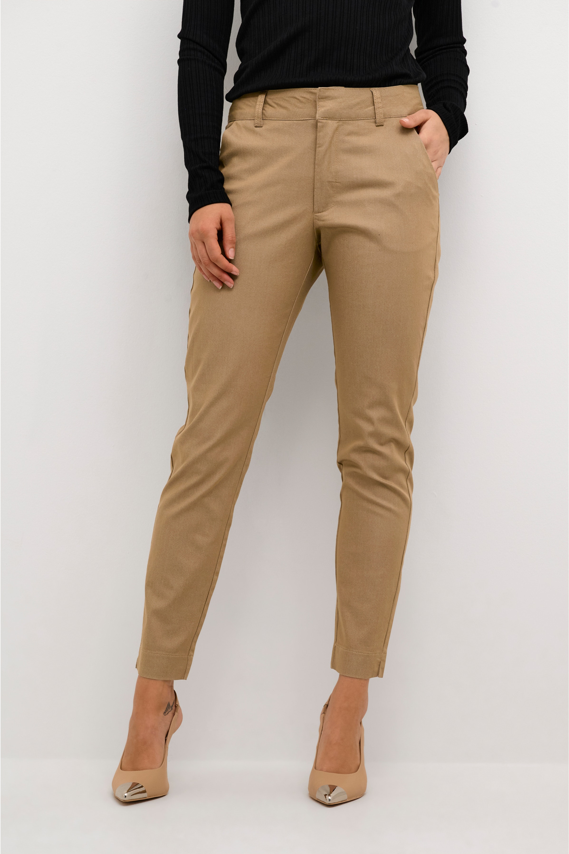 KAlea Bukser LOOKBOOK FRONT 10505191-171115
