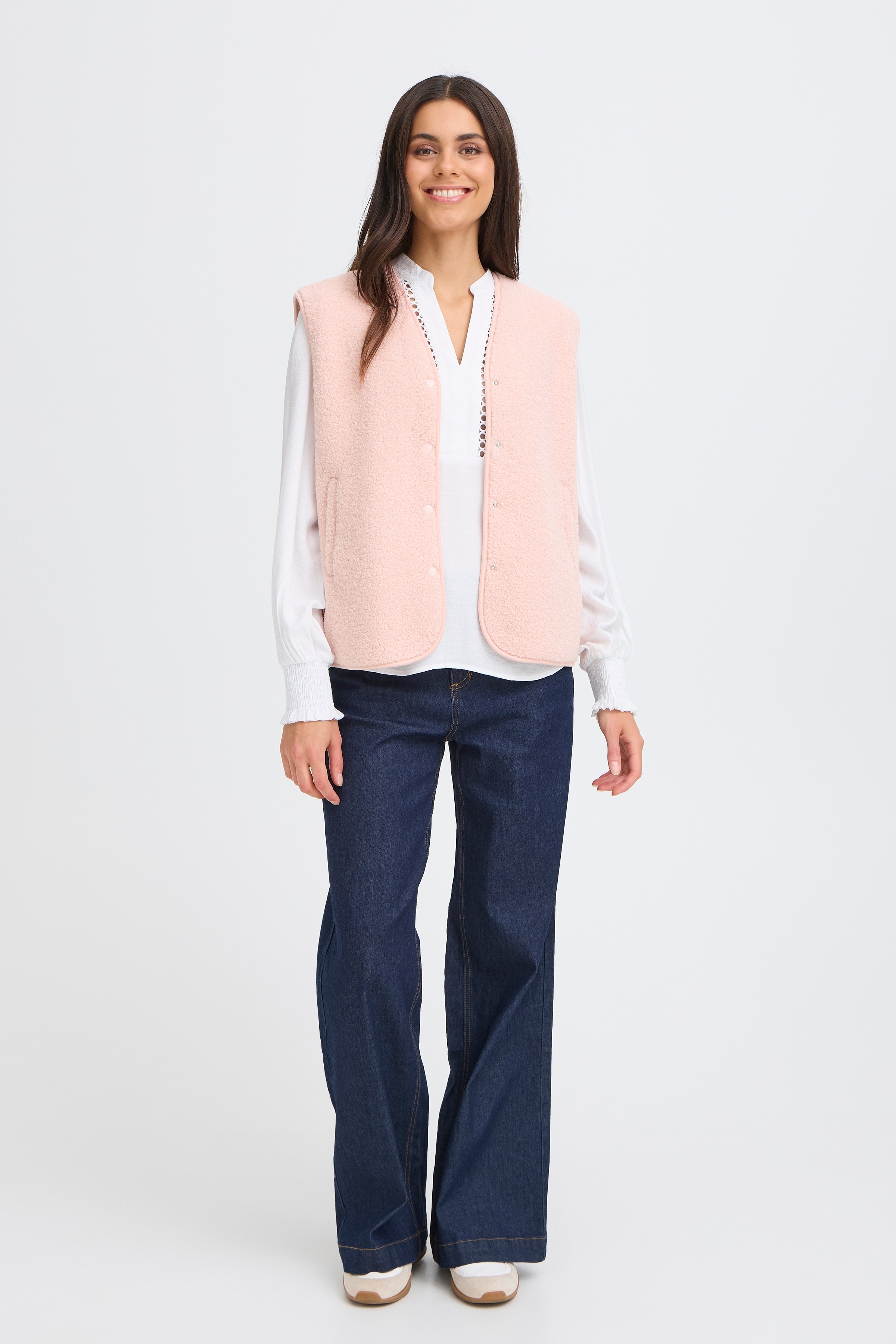 FRGWYNNE Waistcoat LOOKBOOK FRONT 20617286-141506