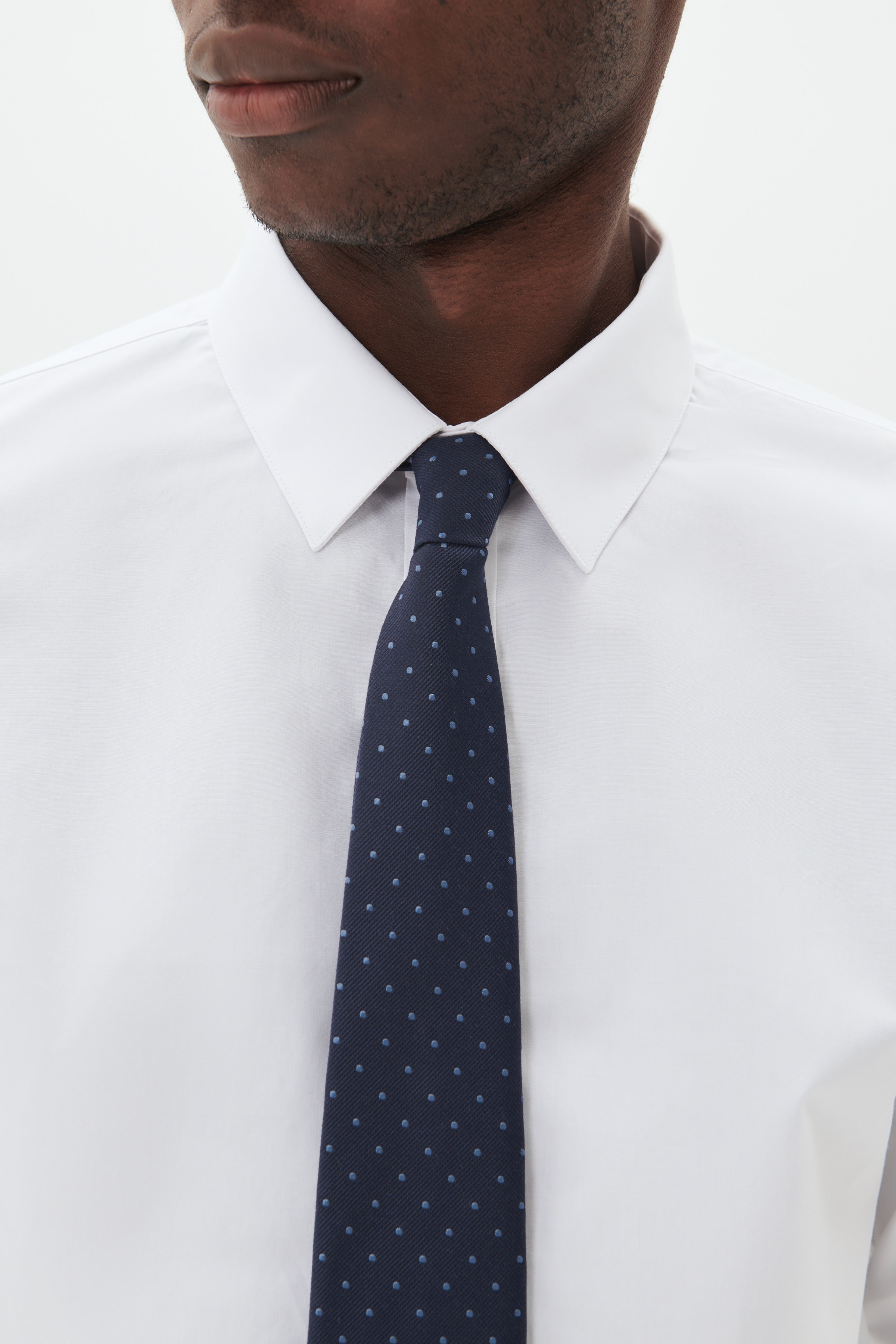 MAtie Tie LOOKBOOK DETAIL 30207653-194011