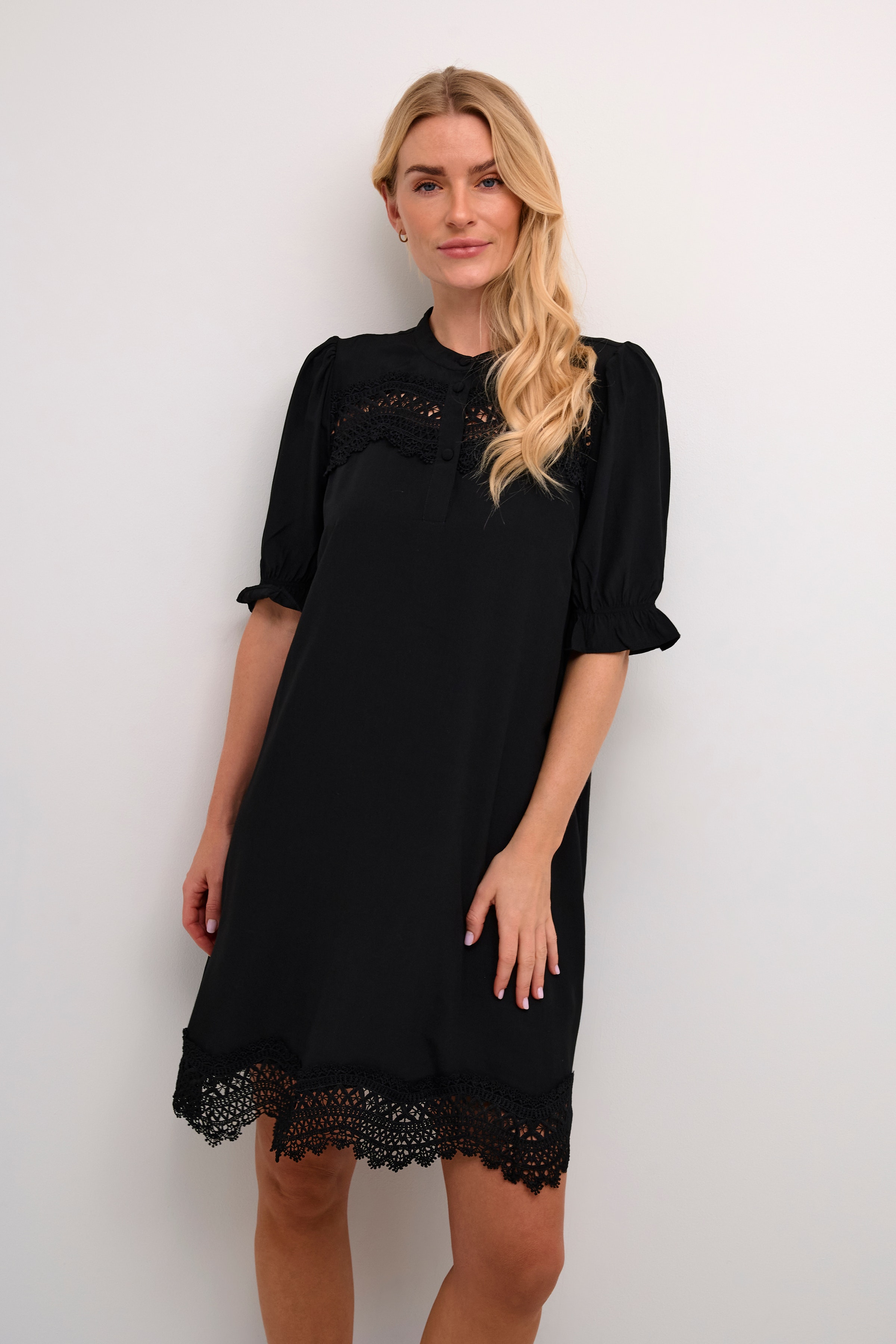 CUtiffany Klänning LOOKBOOK FRONT 50111339-500012