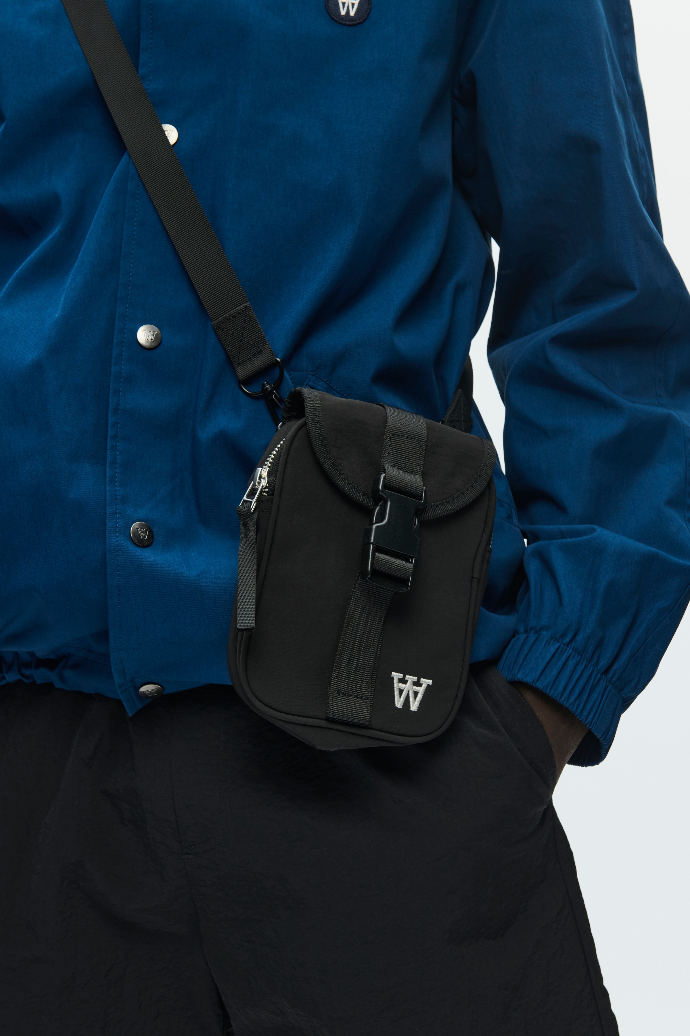 WWRalf schoudertas LOCATION NONE 30251921-303700