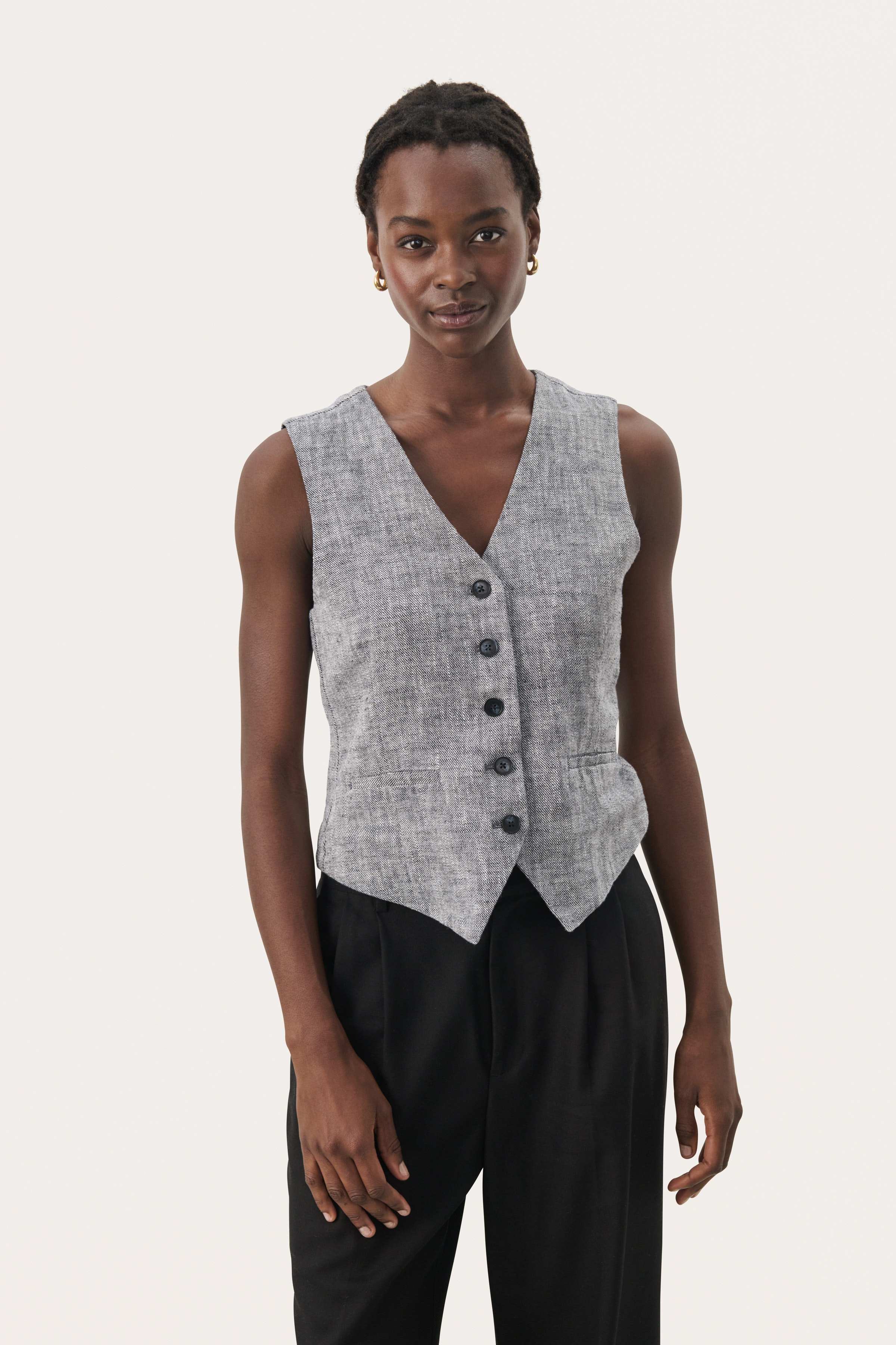 NadhiaPW Waistcoat LOOKBOOK FRONT 30309387-1941091