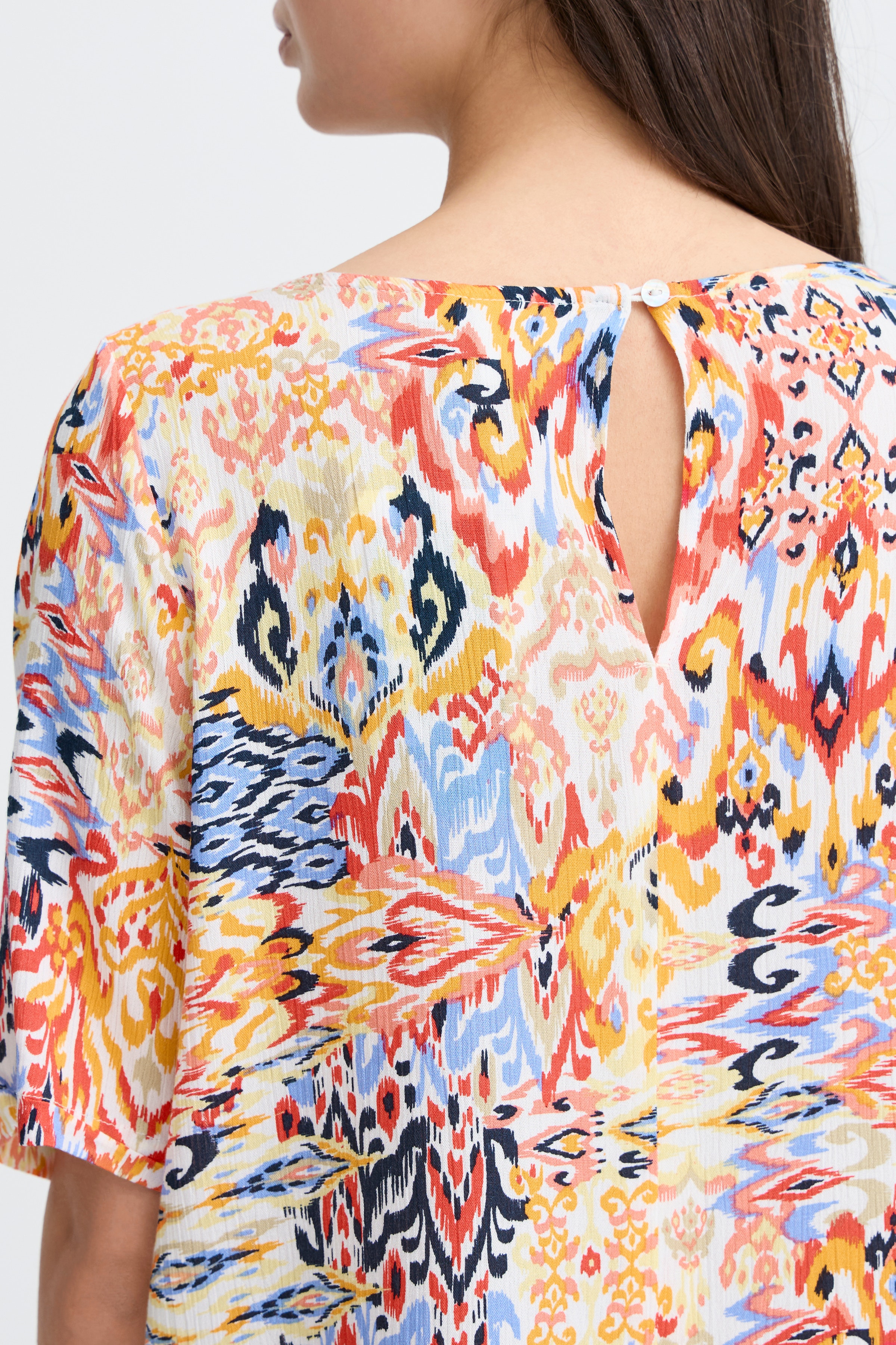 Kortermet bluse LOOKBOOK DETAIL 20122971-204485