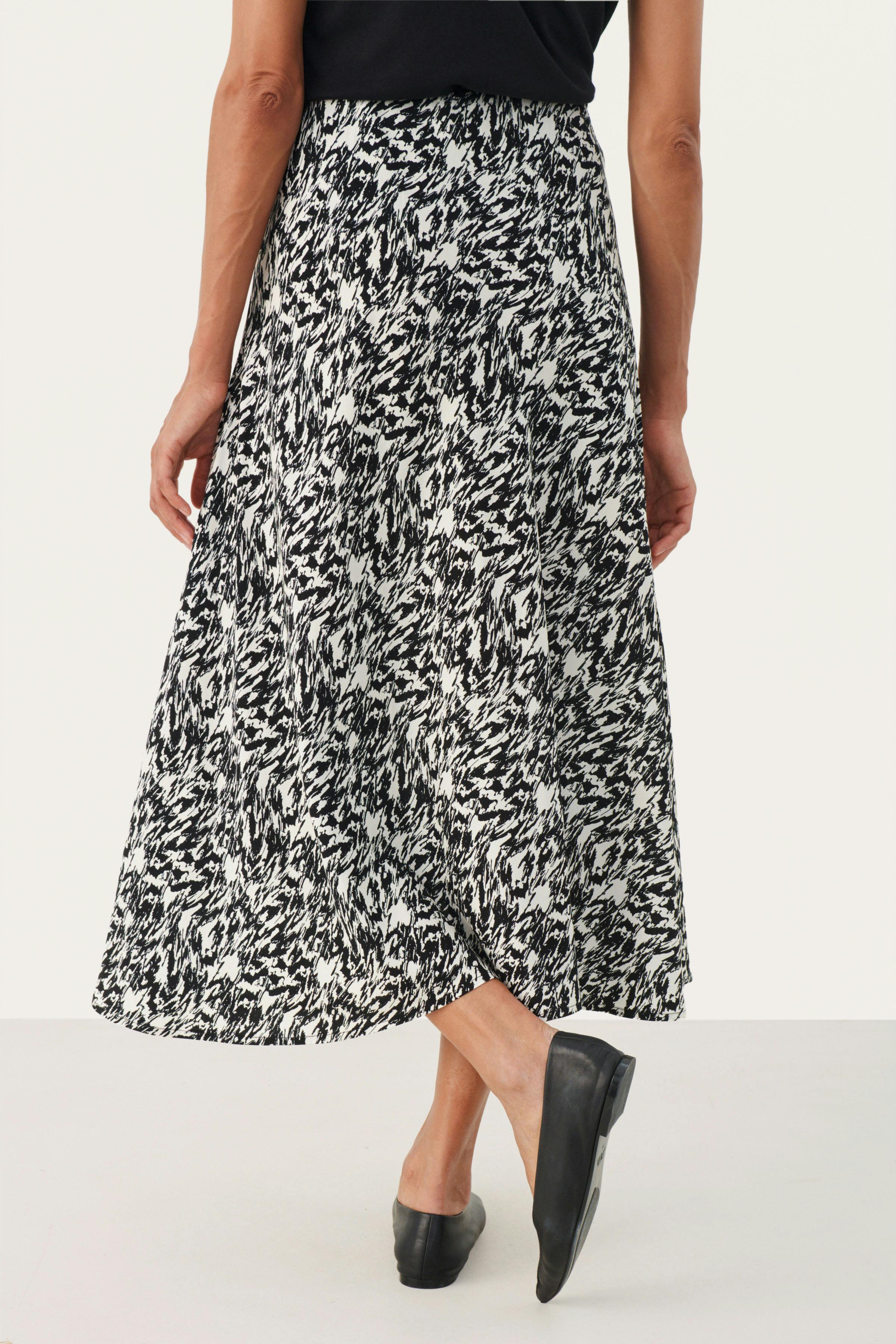 RinPW Skirt LOOKBOOK FRONT 30308074-302388