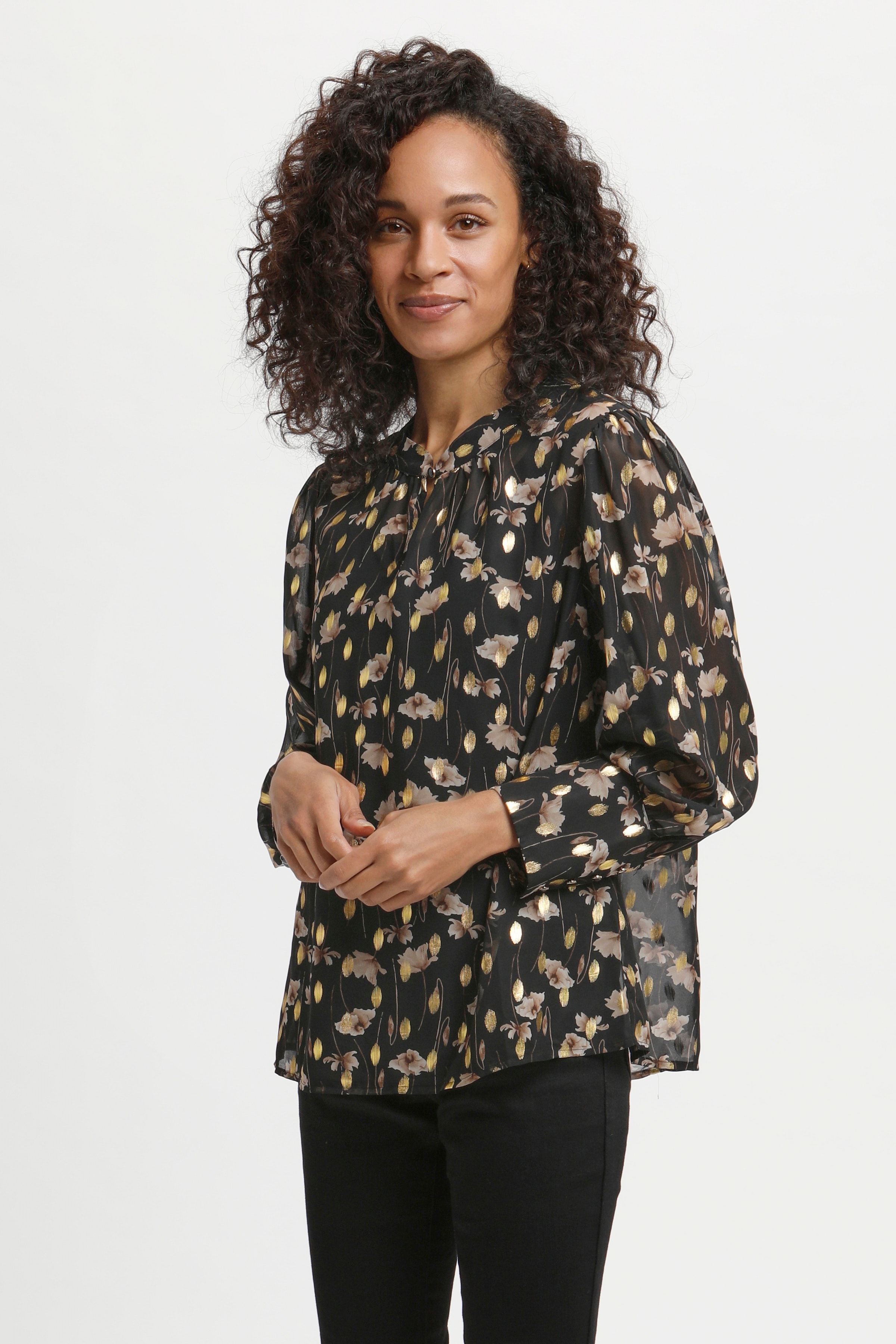 KAflorala Bluse LOOKBOOK FRONT 10505785-101751