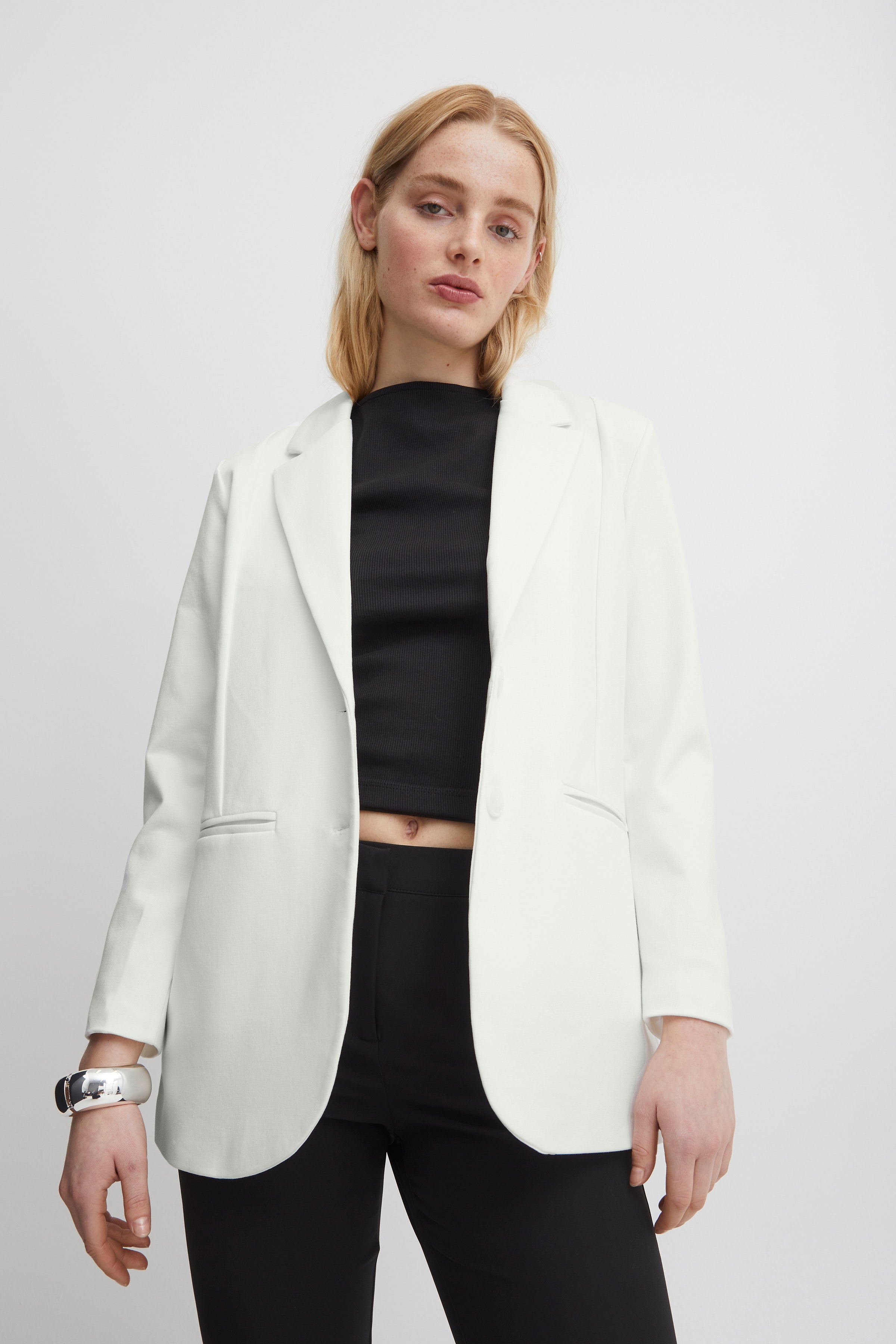 IHKATE OVERSIZE Blazer LOOKBOOK FRONT 20118123-114201