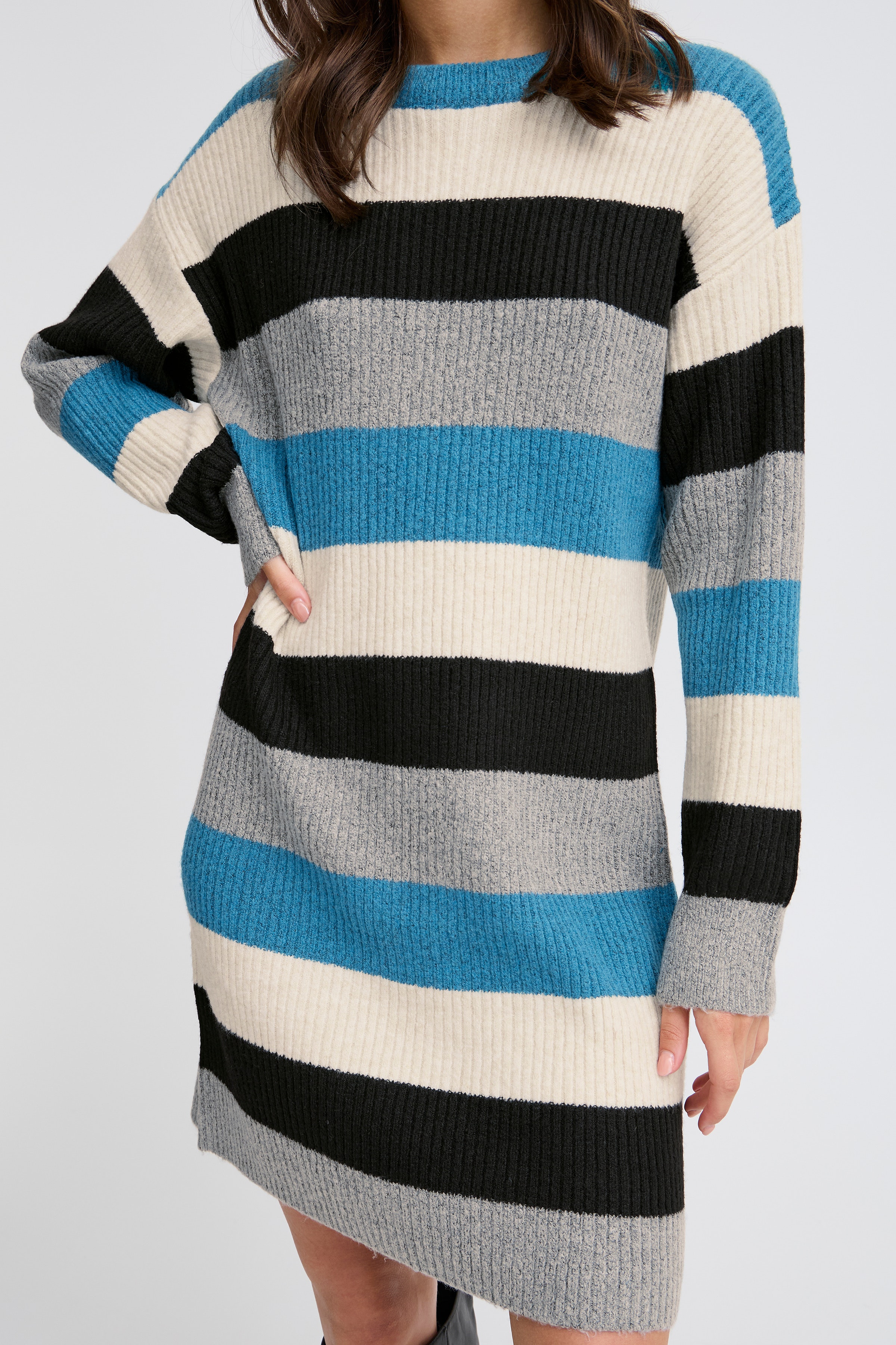BYONEMA Kjole LOOKBOOK DETAIL 20813901-203638