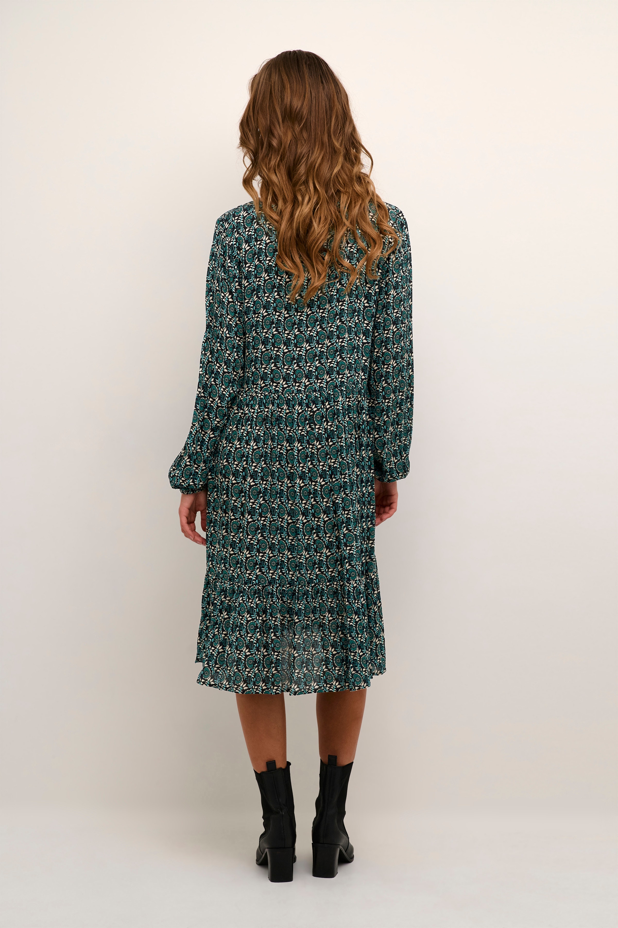 KAkarina Kleid LOOKBOOK BACK 10507938-104894