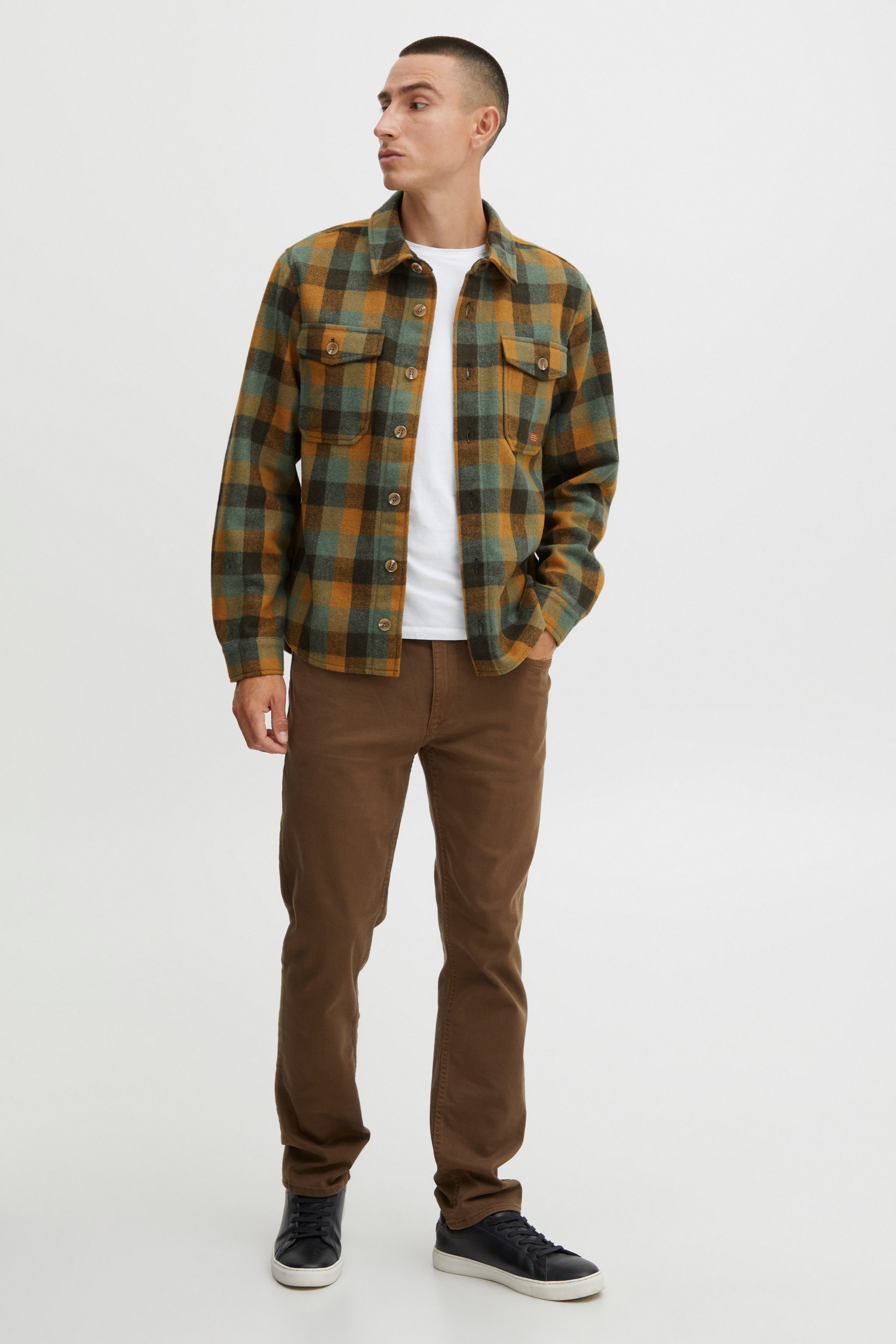Outerwear LOOKBOOK FRONT 20714708-190617