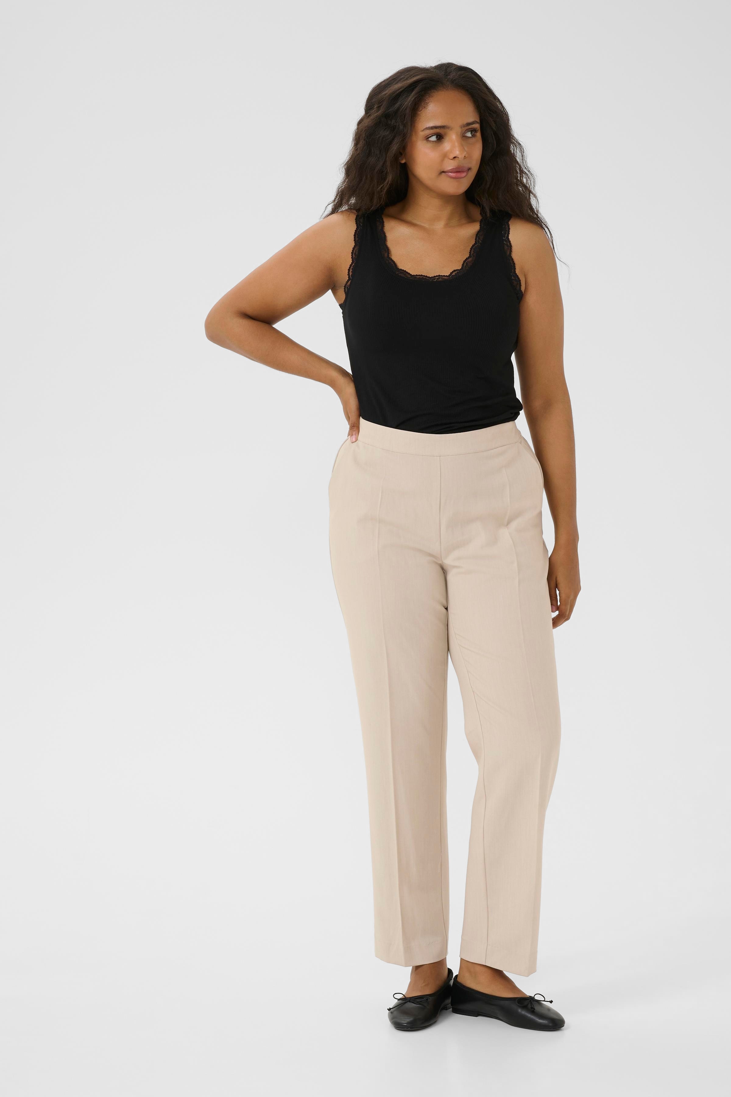 KCsakira Hose LOOKBOOK FRONT 10581088-1513051