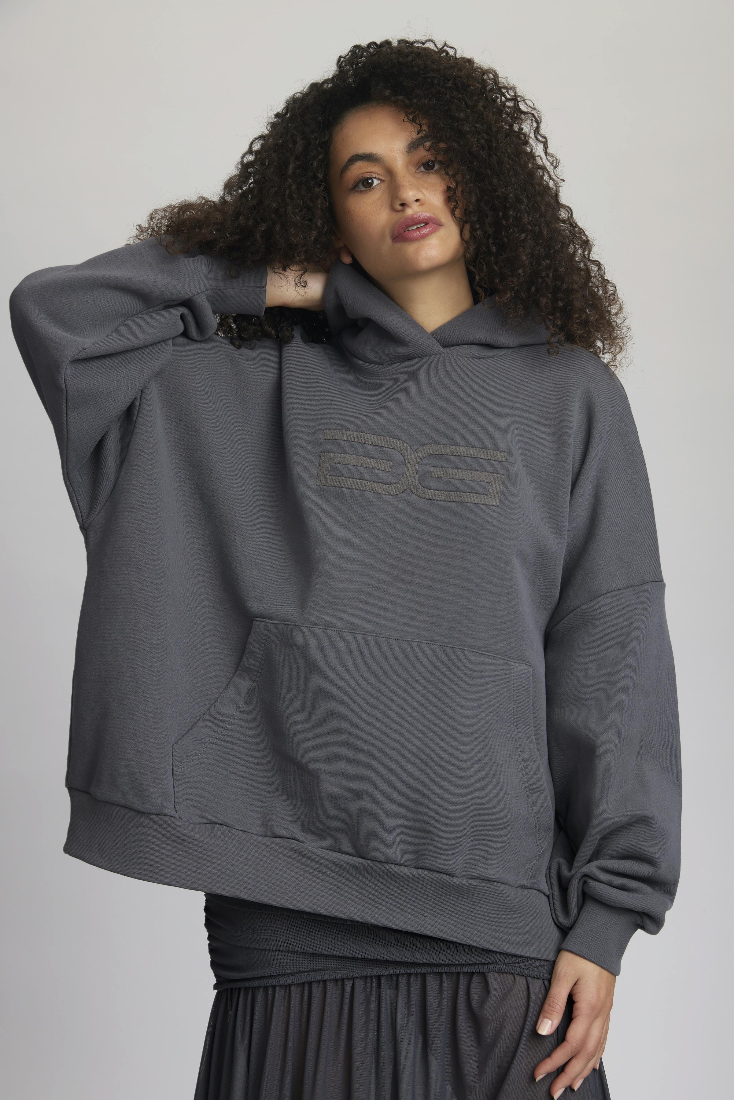 SweallyGZ Sweatshirt LOOKBOOK FRONT 10909432-190203