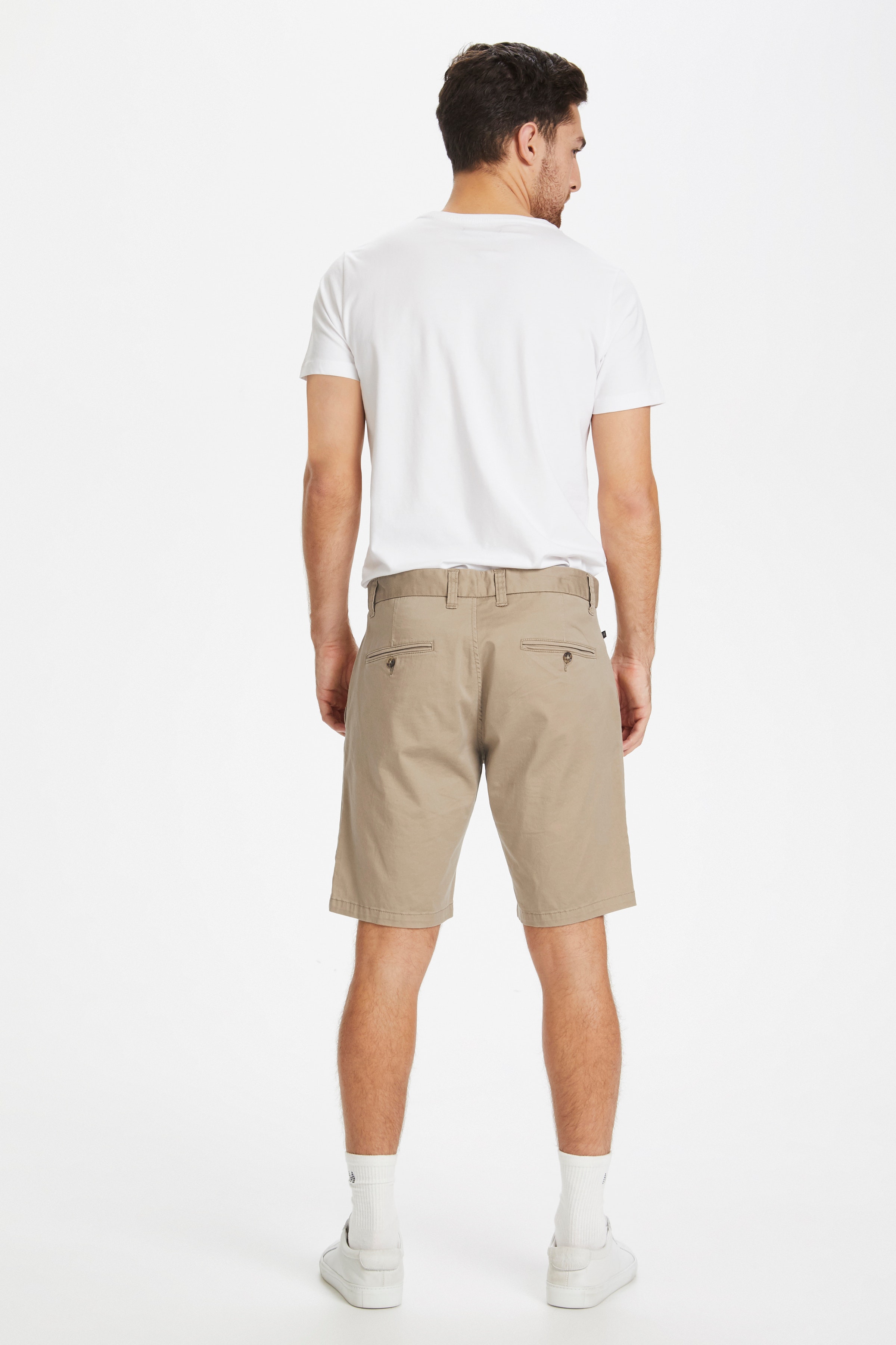 MApristu Shorts LOOKBOOK BACK 30204380-20168