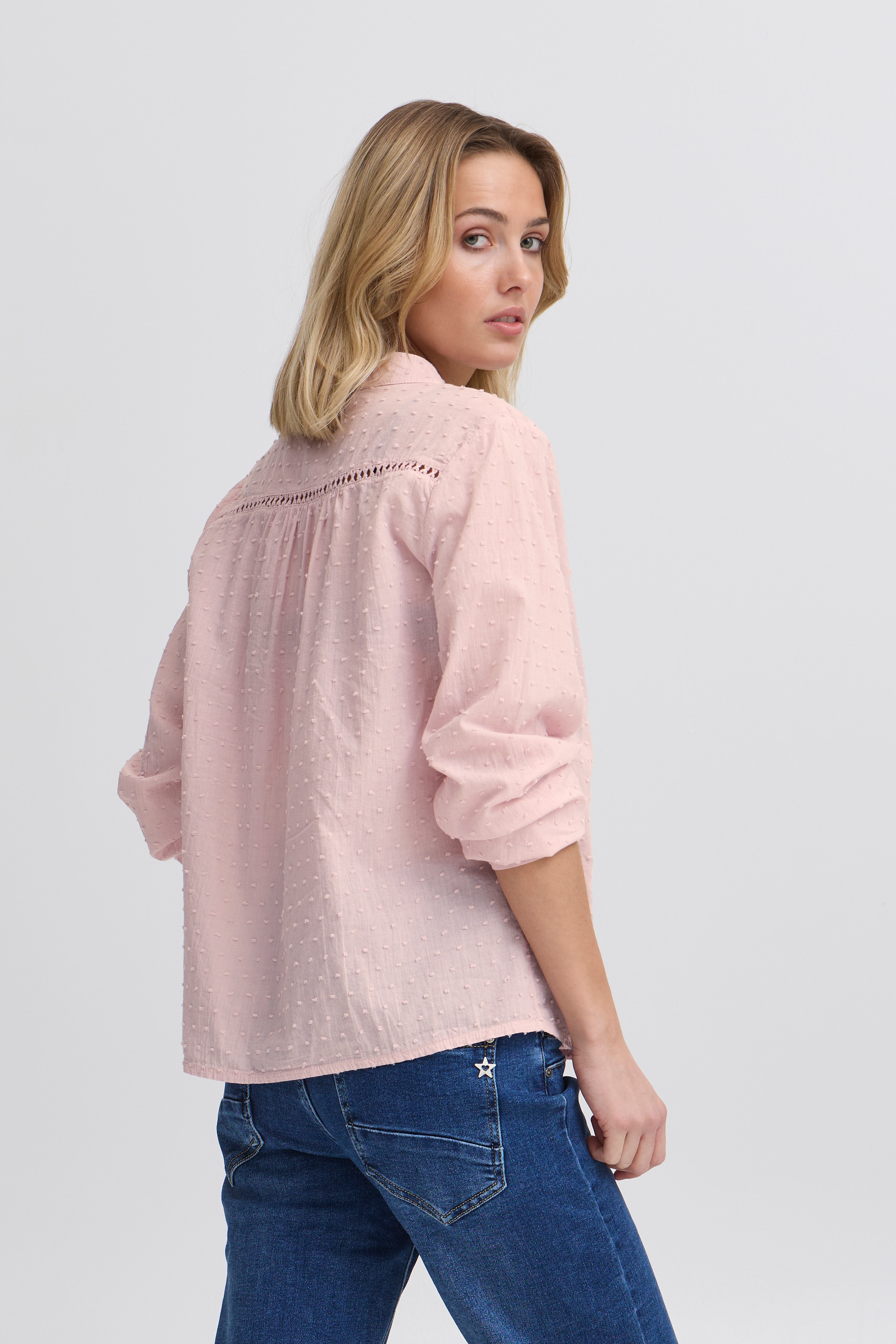 SBLIFA Bluse LOOKBOOK BACK 22100919-141506