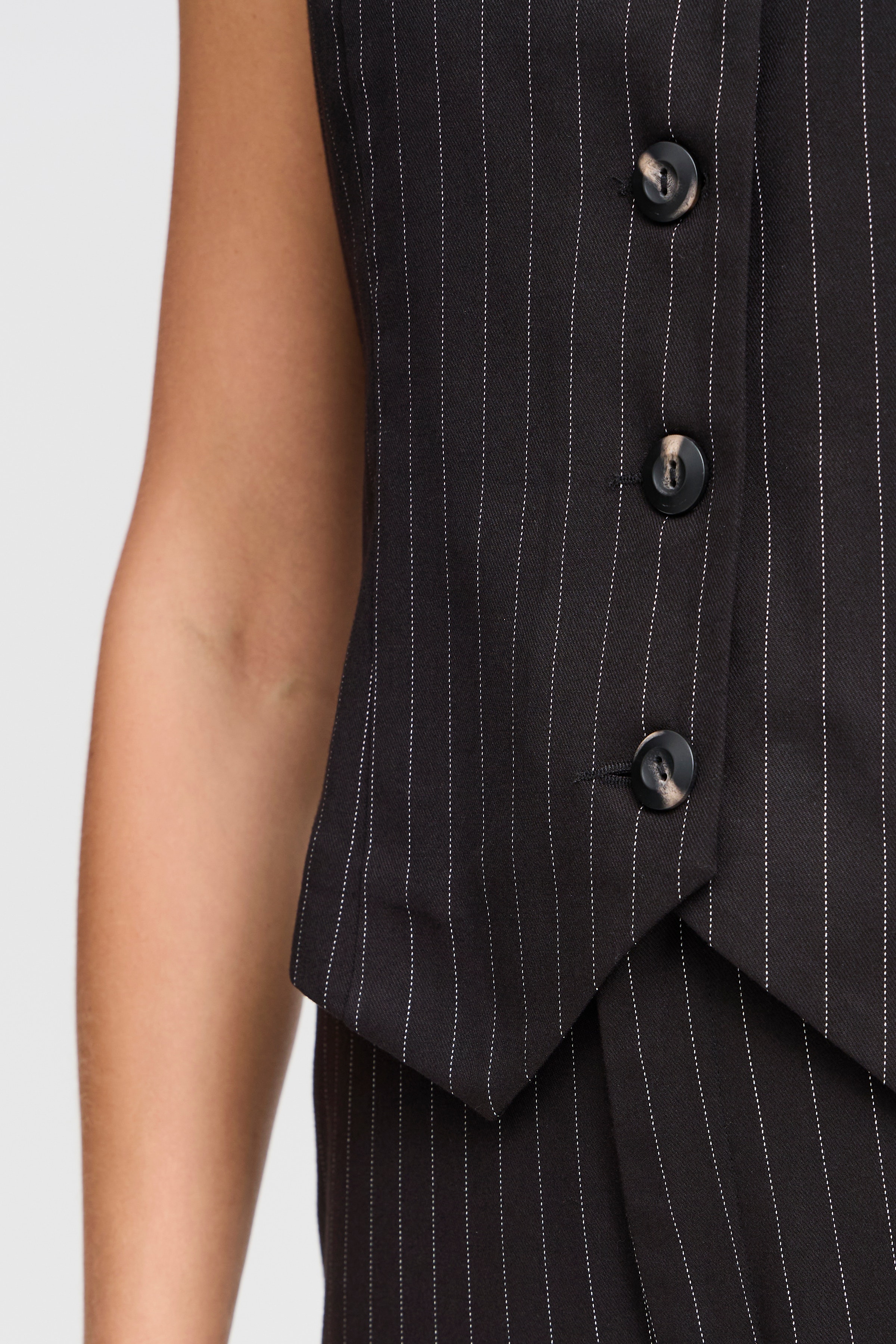 FRVENUS Waistcoat LOOKBOOK DETAIL 20614945-200115