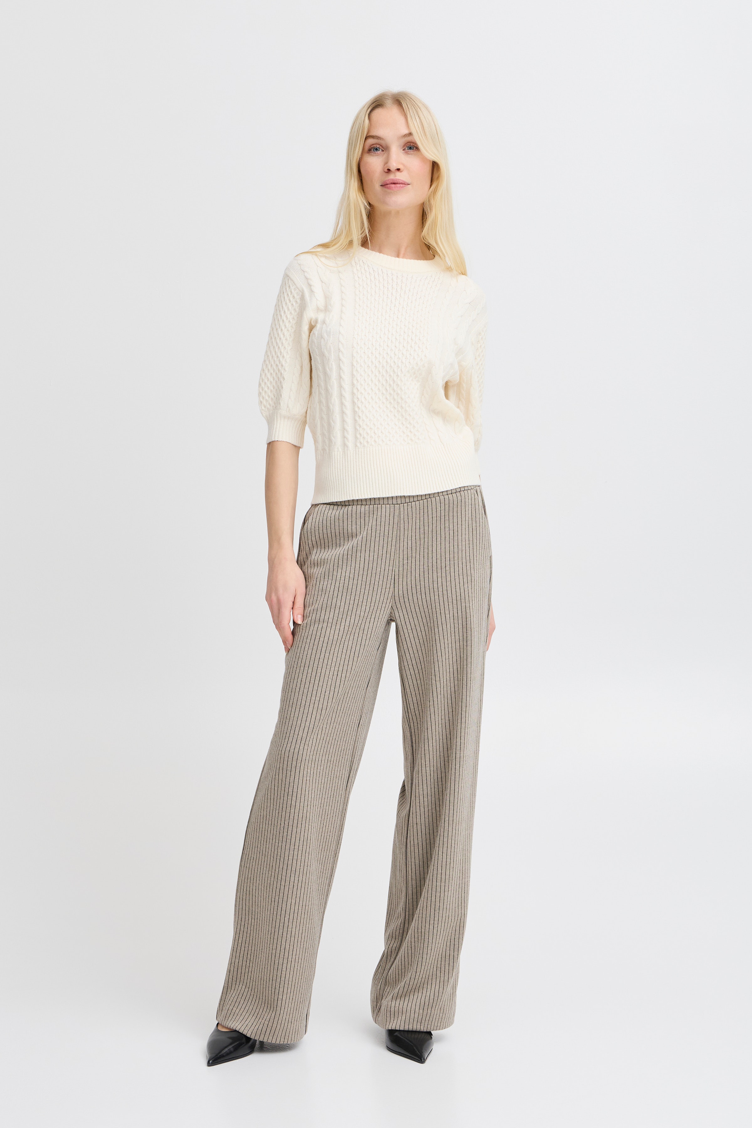 BYNIBE Pullover LOOKBOOK FRONT 20816262-130905