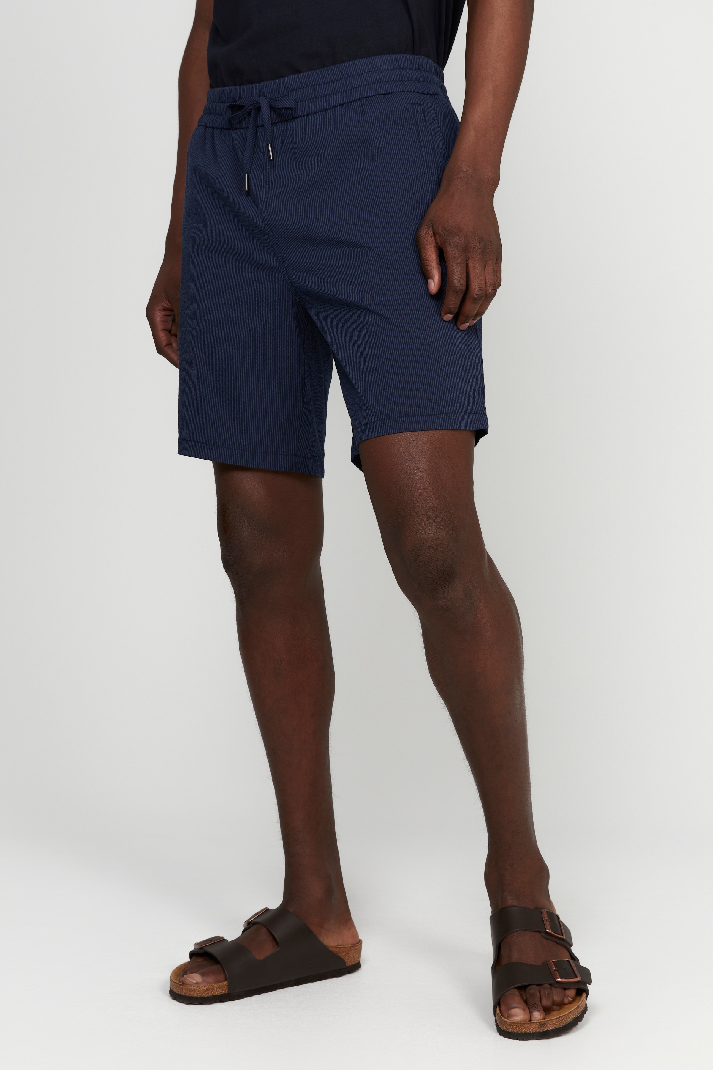 MAdale Shorts LOOKBOOK FRONT 30206750-194011