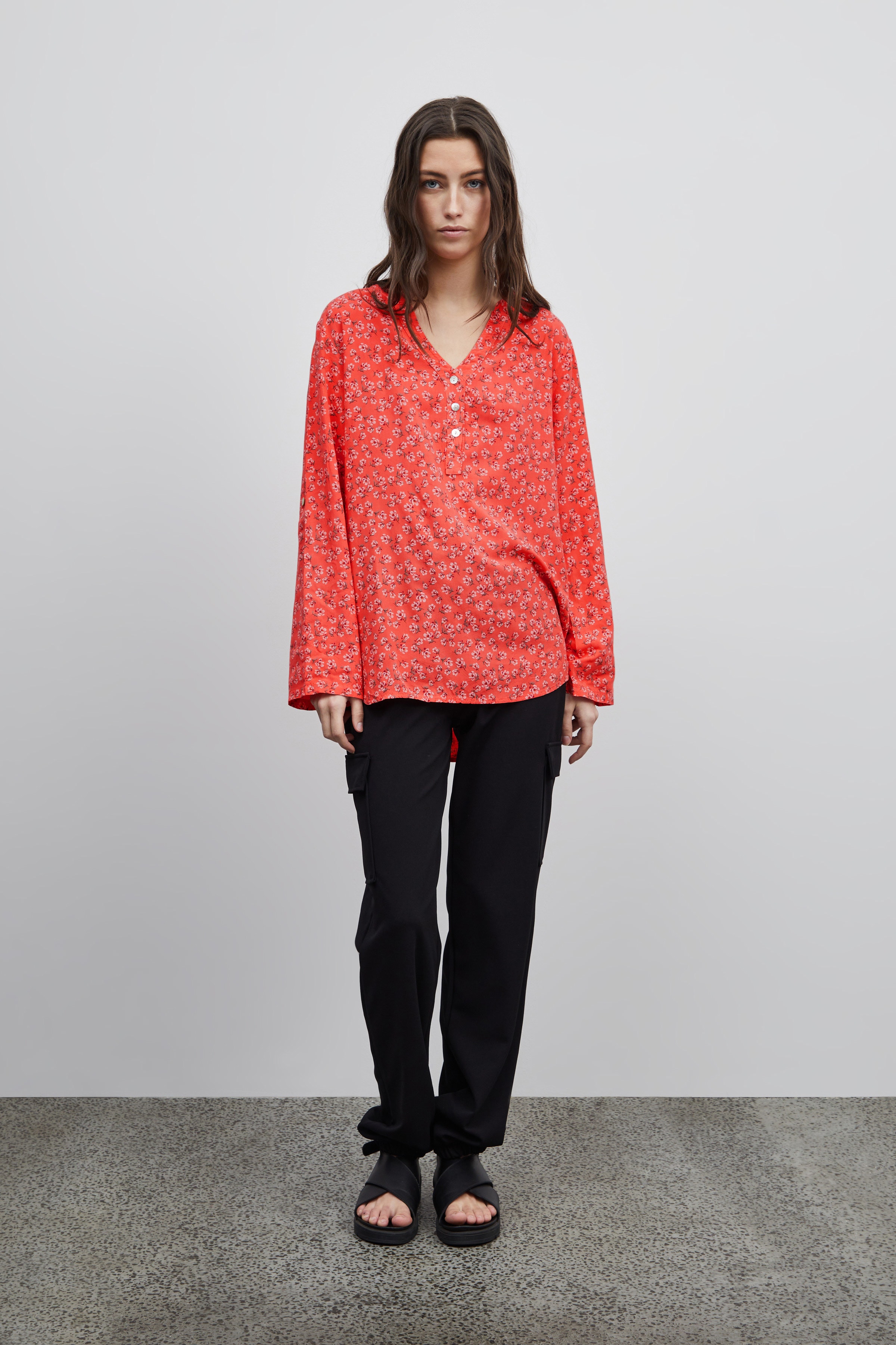 SBANIKKA Shirt LOOKBOOK FRONT 22100175-161546