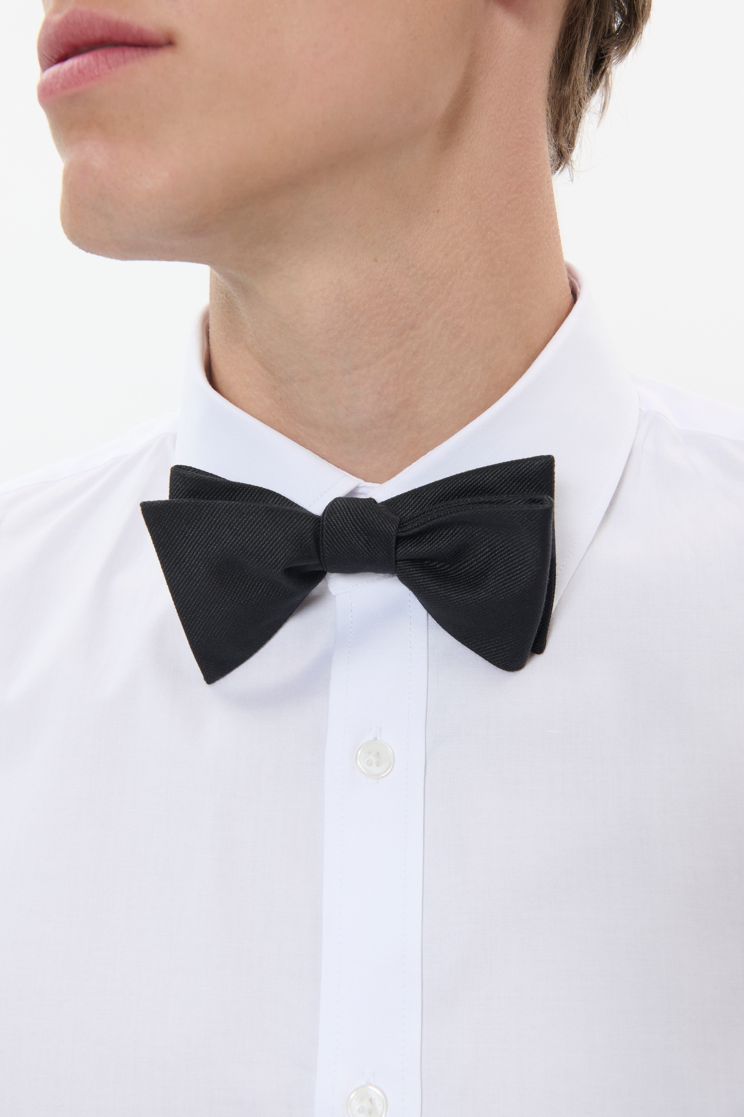 MAbowtie Tie LOOKBOOK DETAIL 30208731-300275