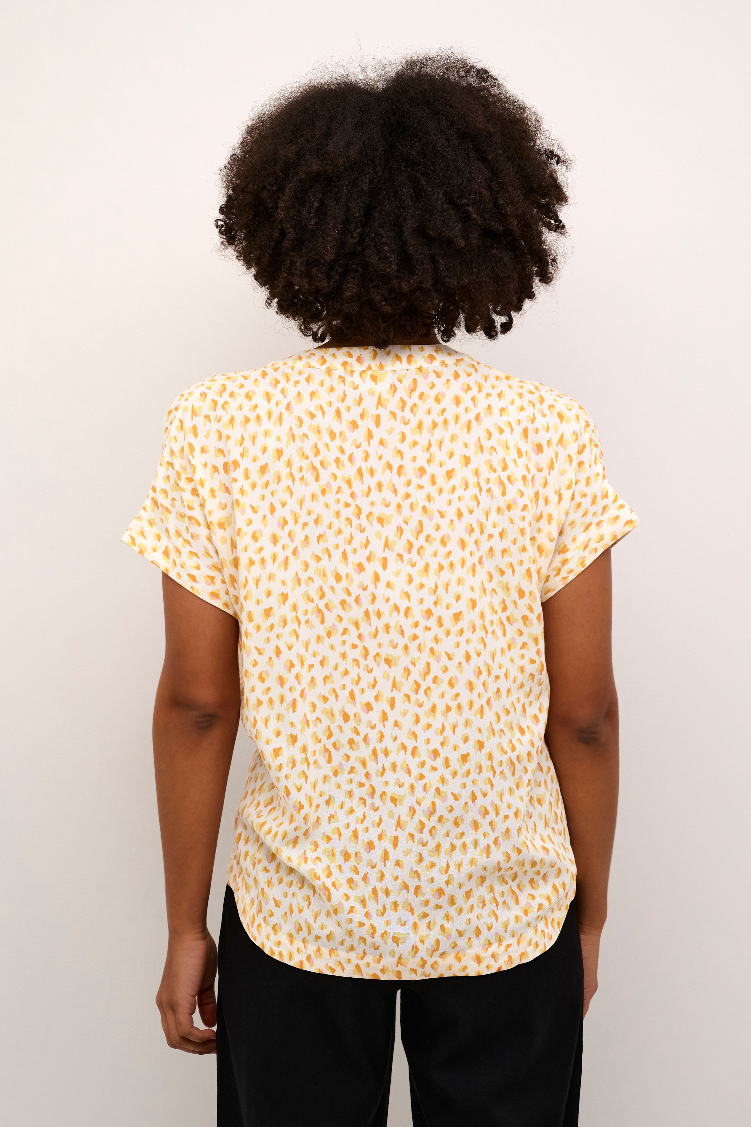 KAano Bluse LOOKBOOK BACK 10506568-103451
