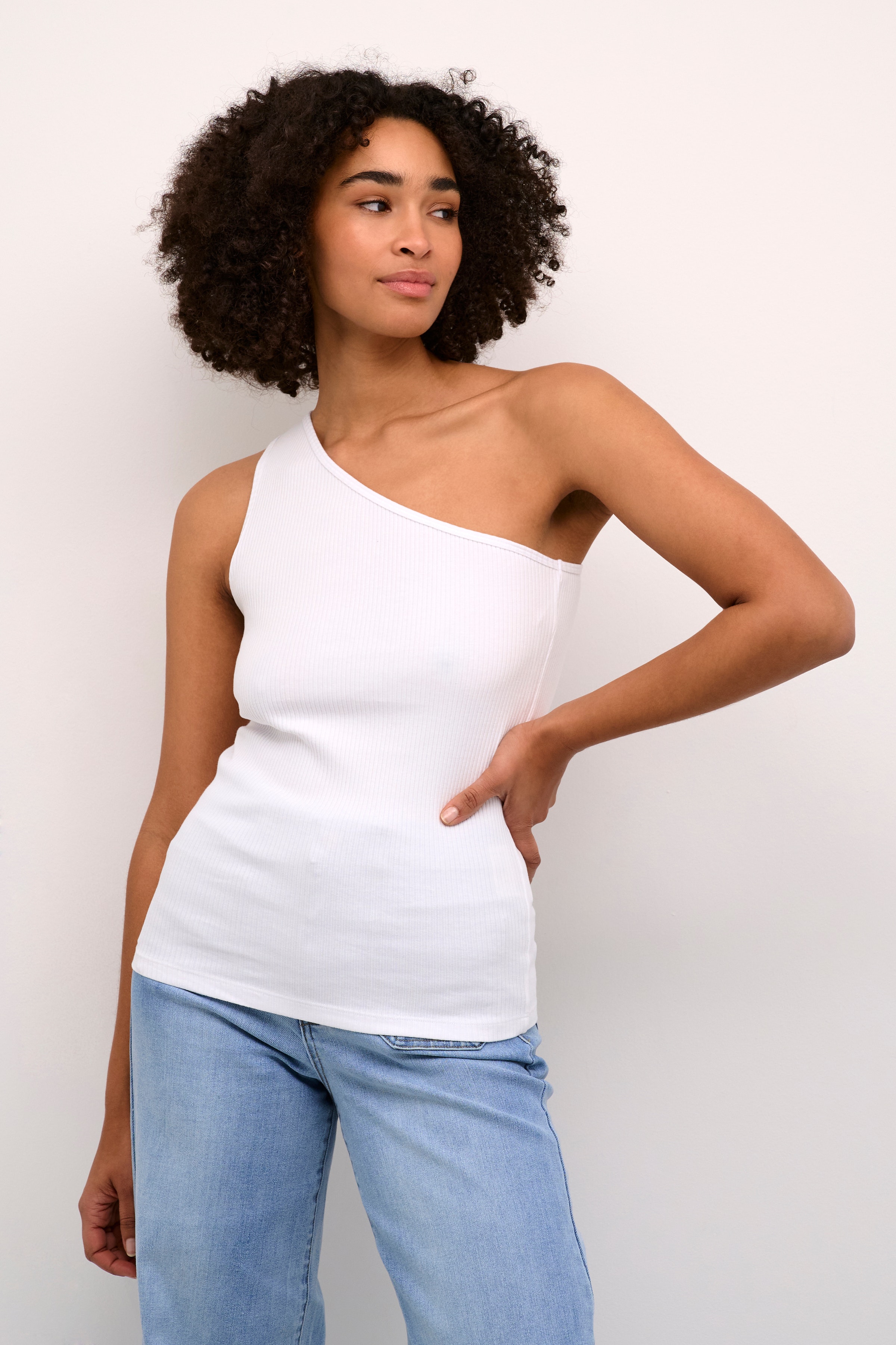 KApia Top LOOKBOOK FRONT 10507640-110601