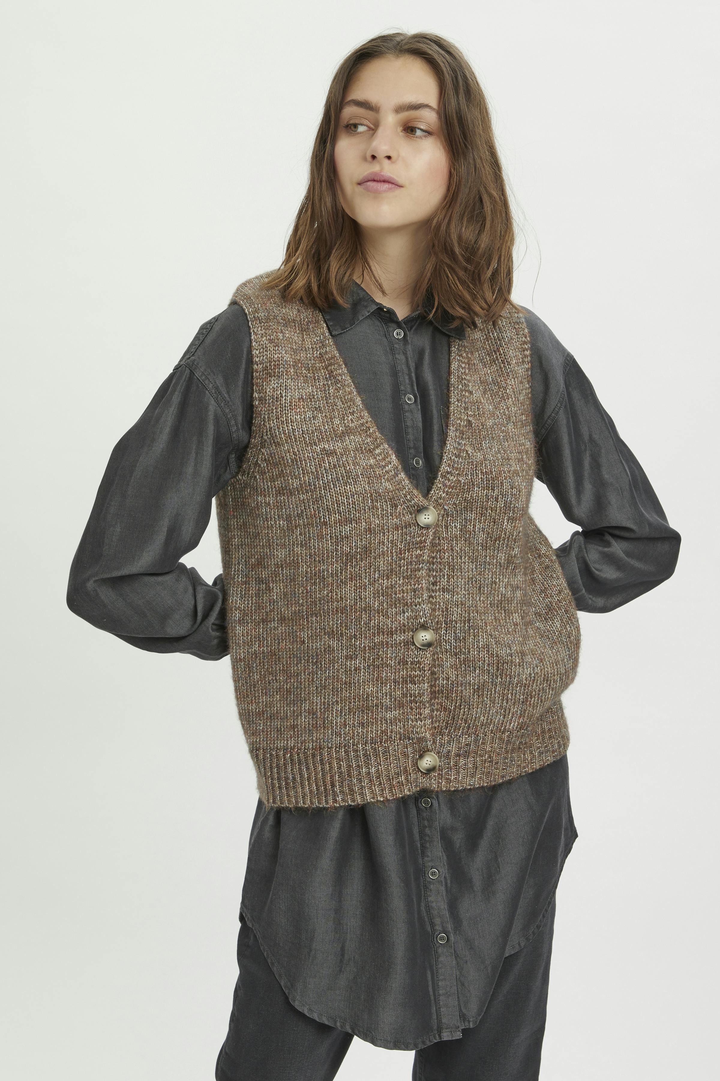 MWFay Vest LOOKBOOK FRONT 10703525-1711421