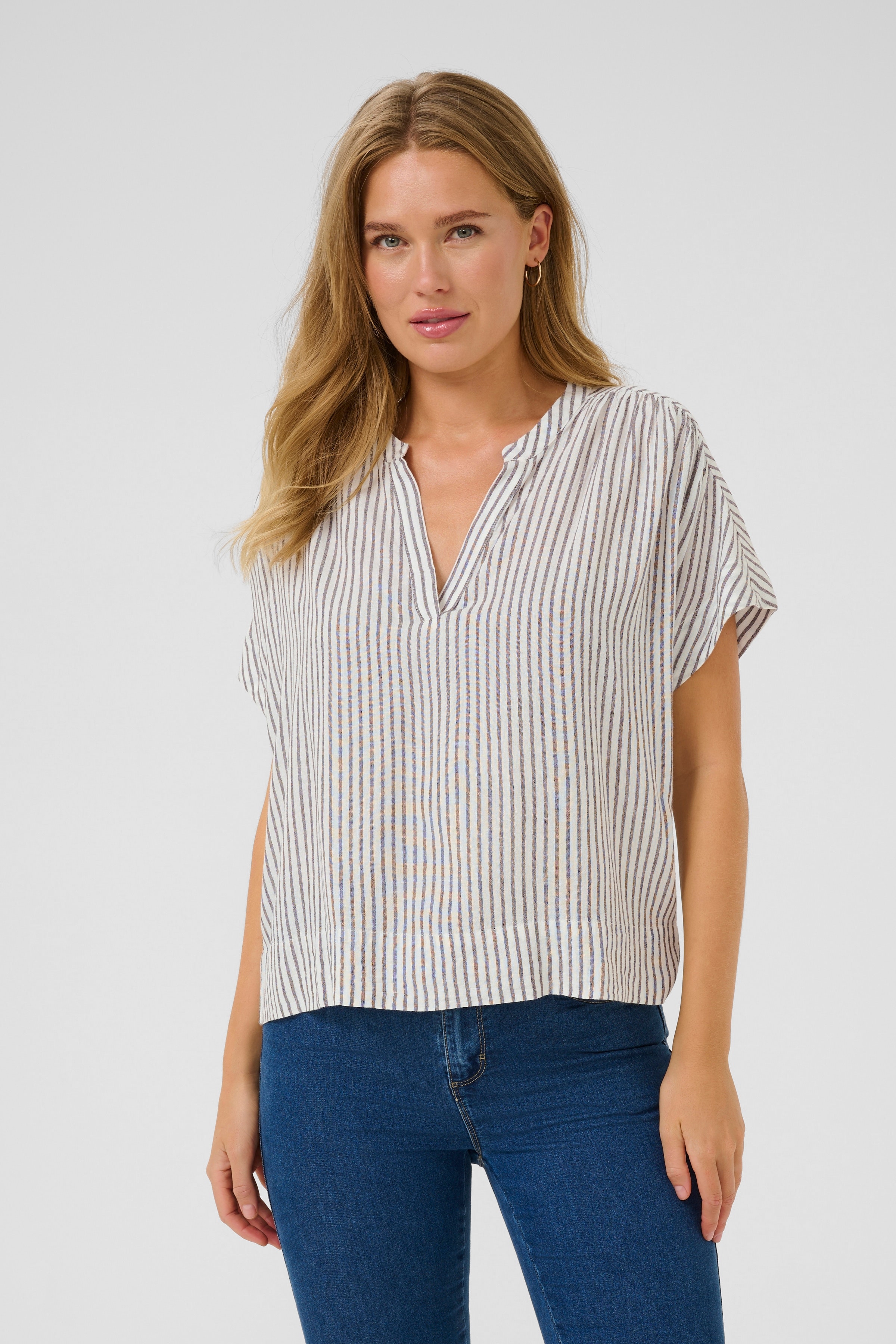 KAmilia Lin Top LOOKBOOK FRONT 10509670-107749
